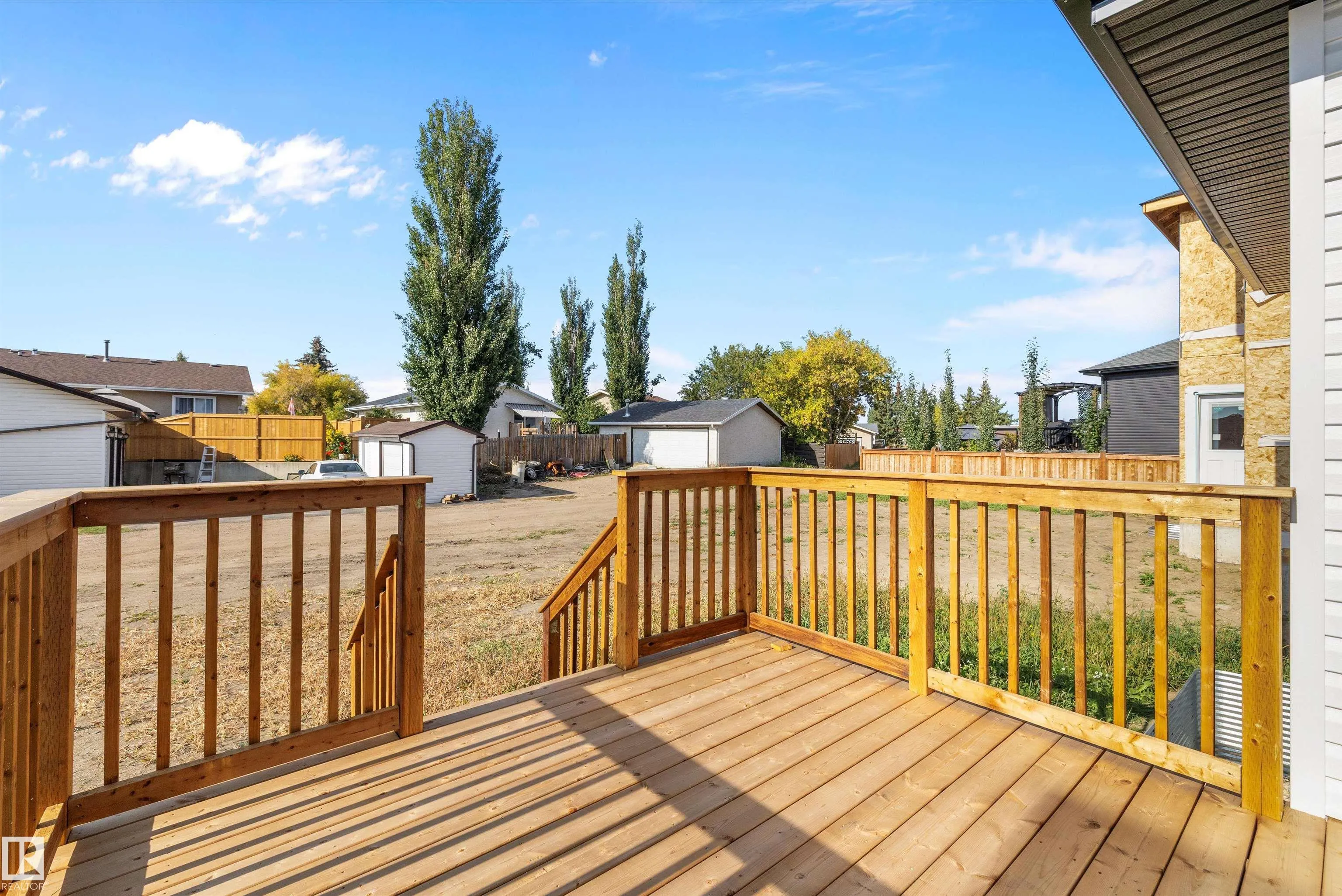 72 MAPLE Crescent