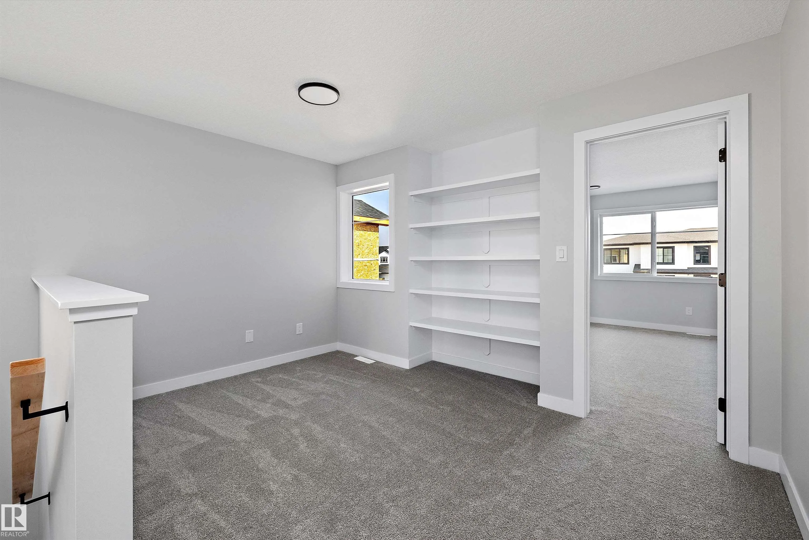 72 MAPLE Crescent