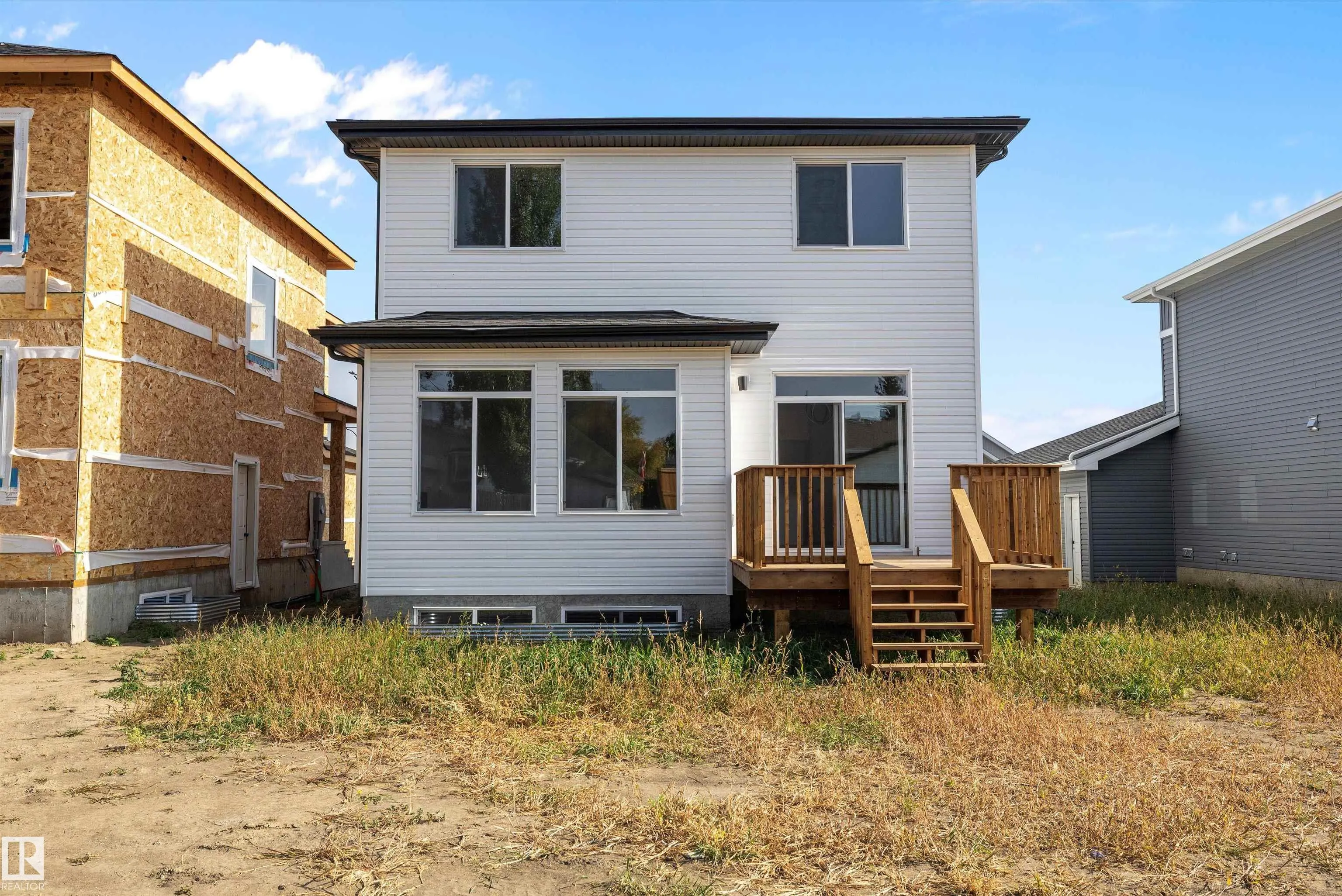 72 MAPLE Crescent