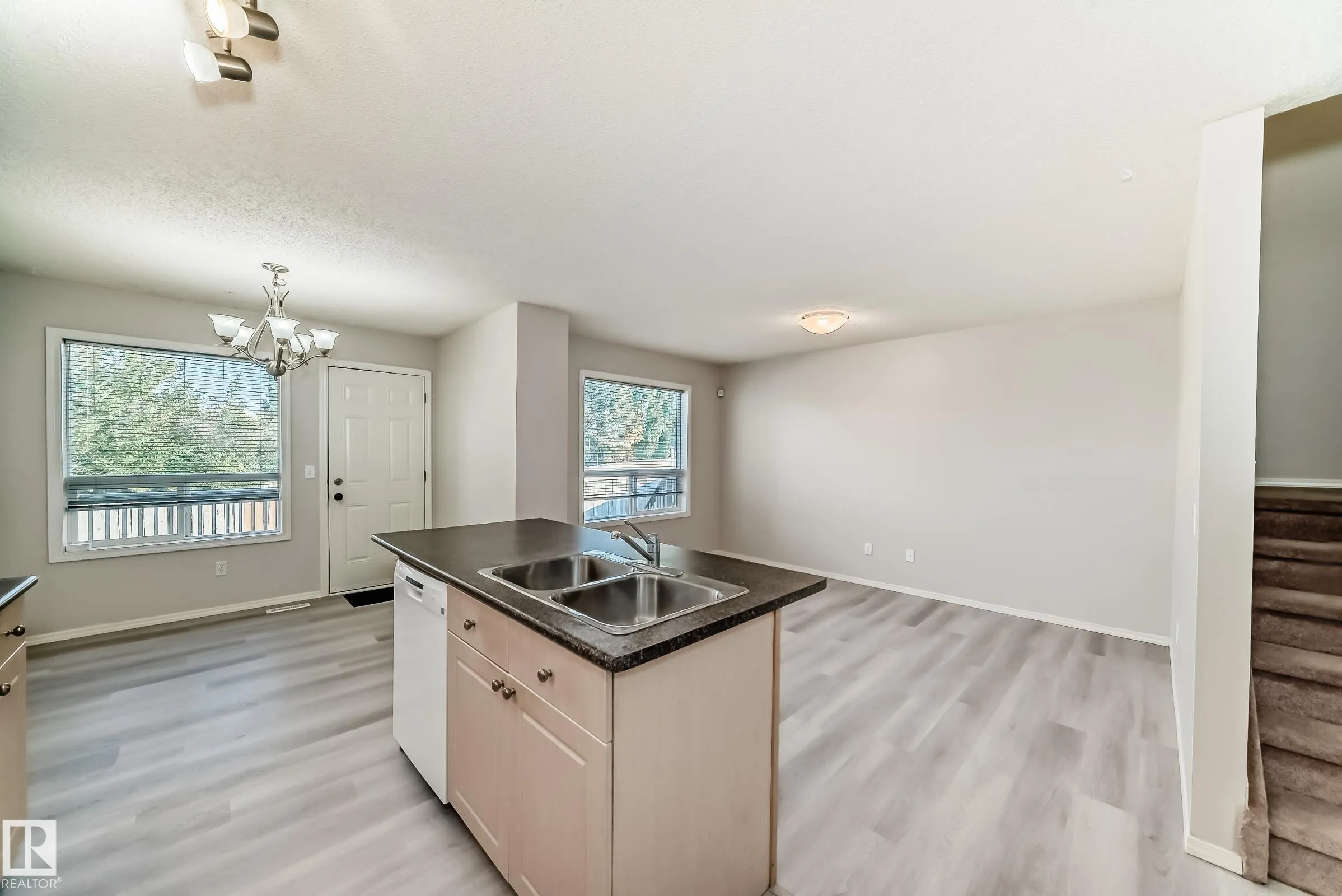 11 Graywood Terrace
