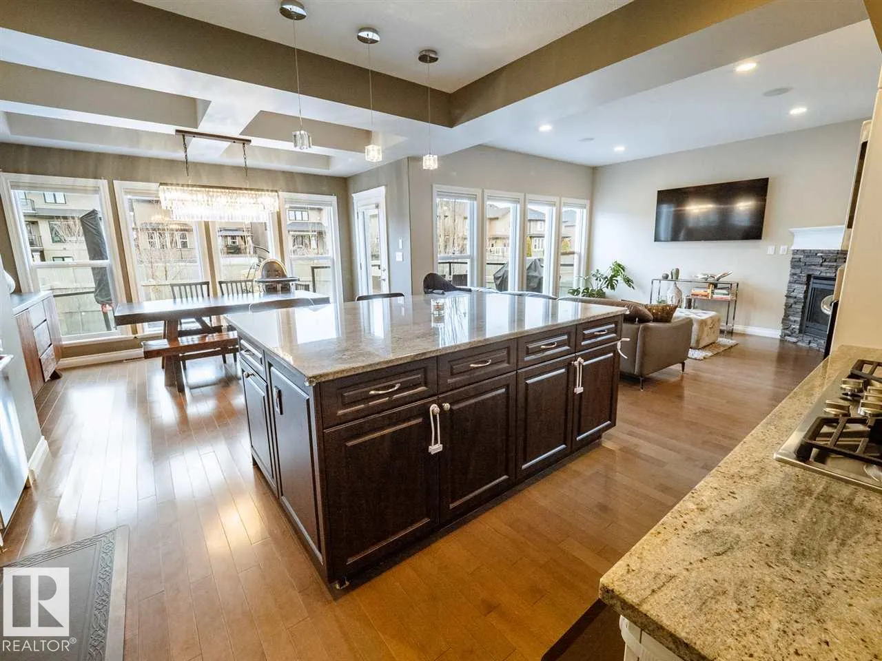 1618 WATES Close