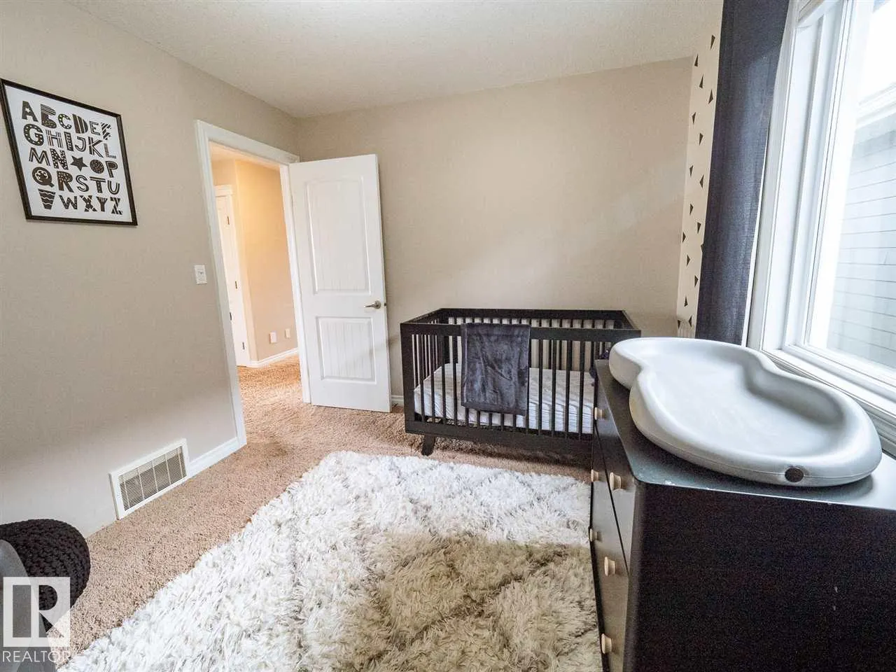 1618 WATES Close