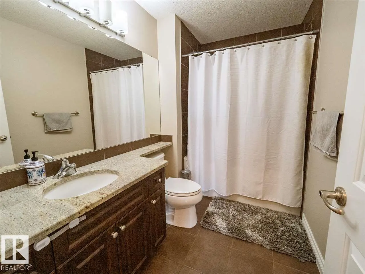 1618 WATES Close