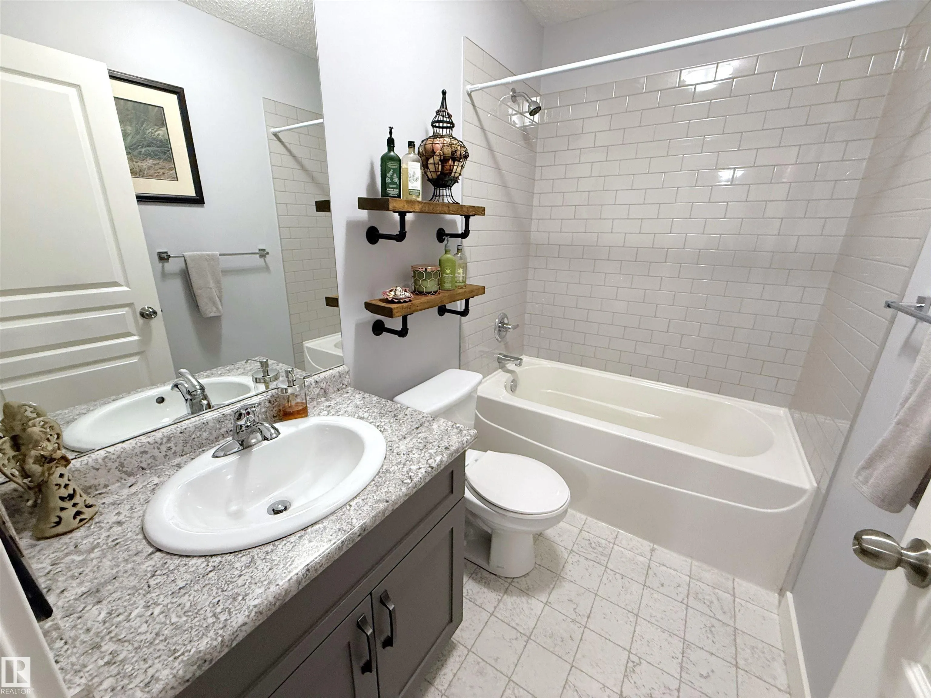 121 HARVEST RIDGE Drive