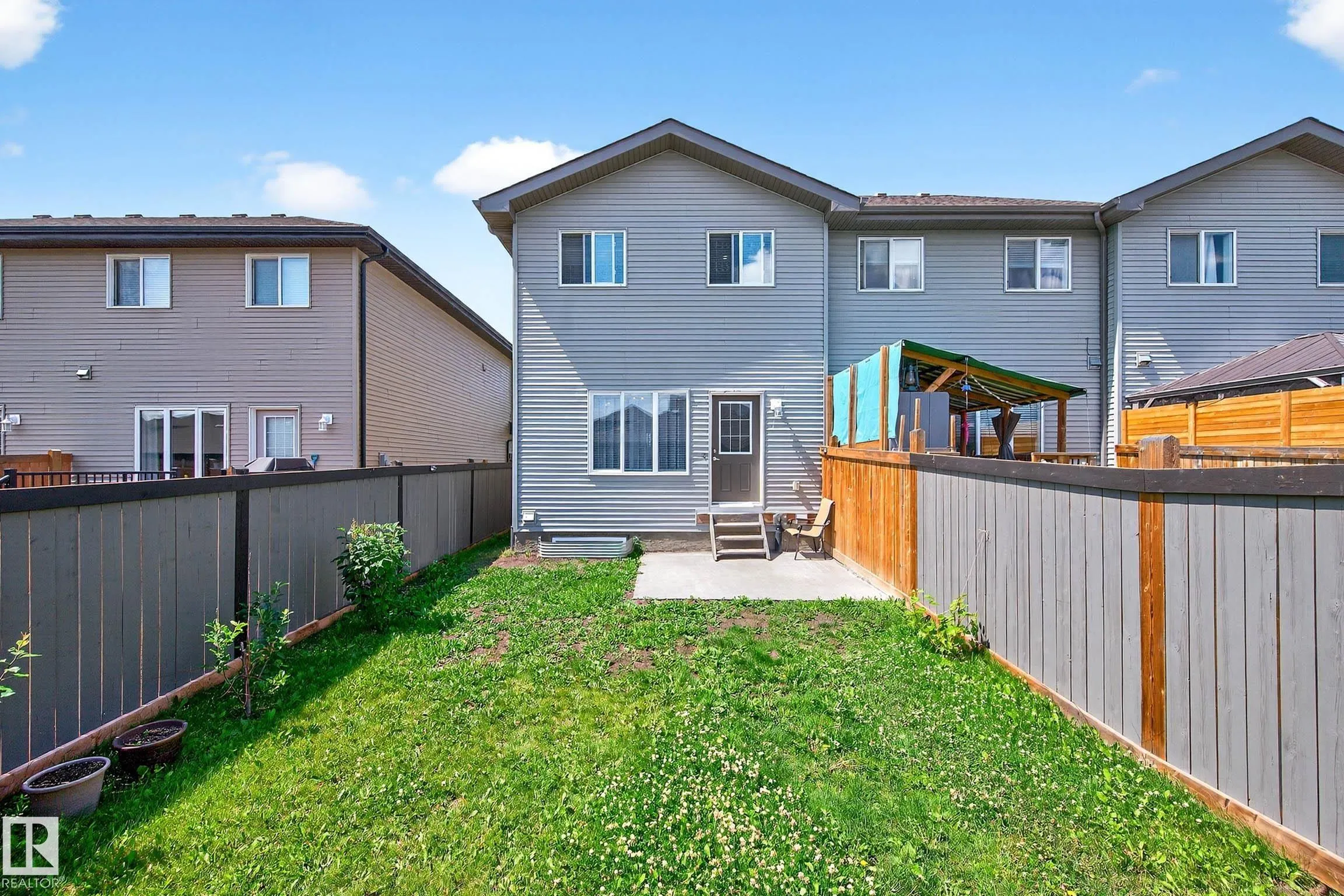 7327 EDGEMONT Way