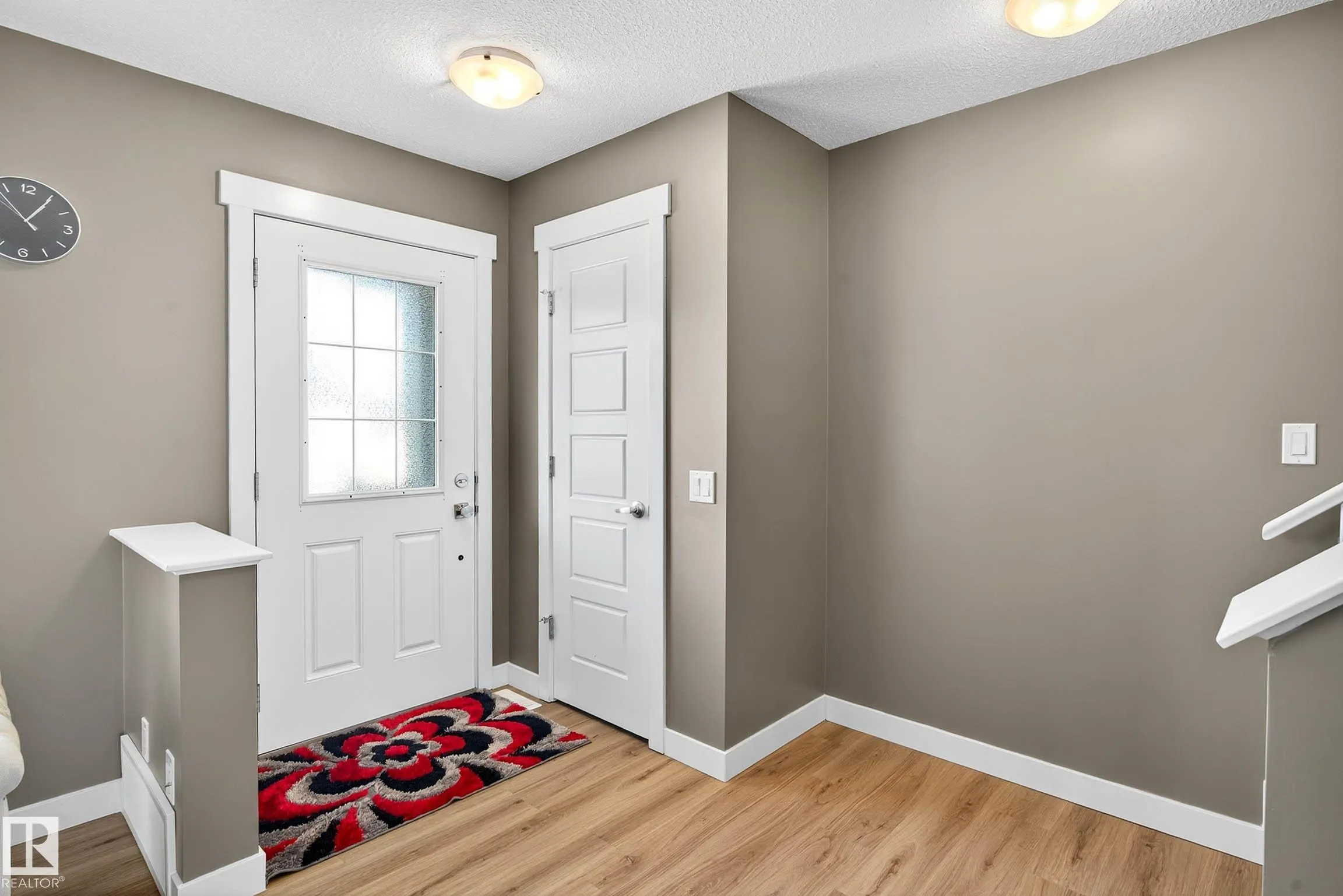 7327 EDGEMONT Way