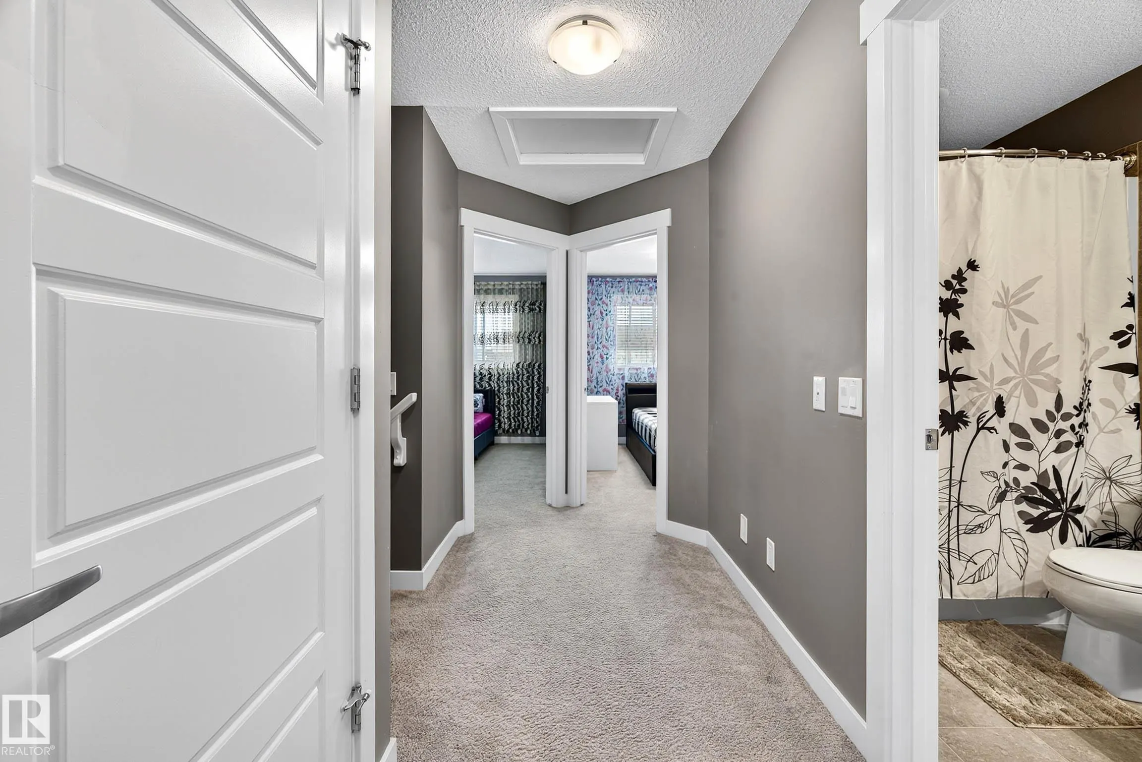 7327 EDGEMONT Way