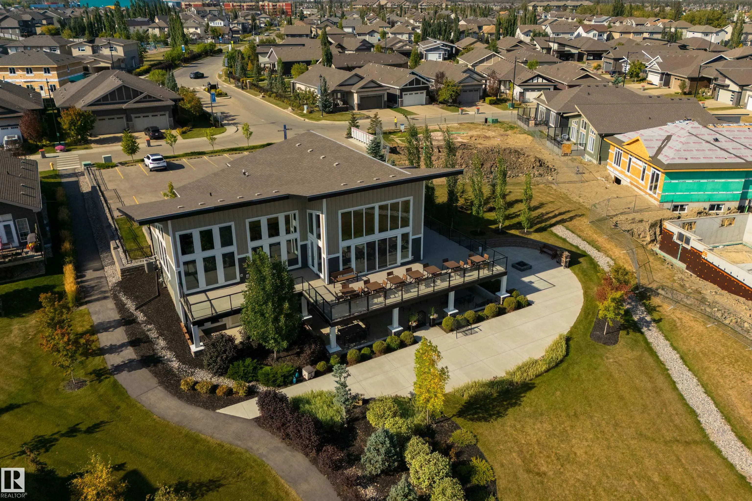 50 HEATHERGLEN Drive