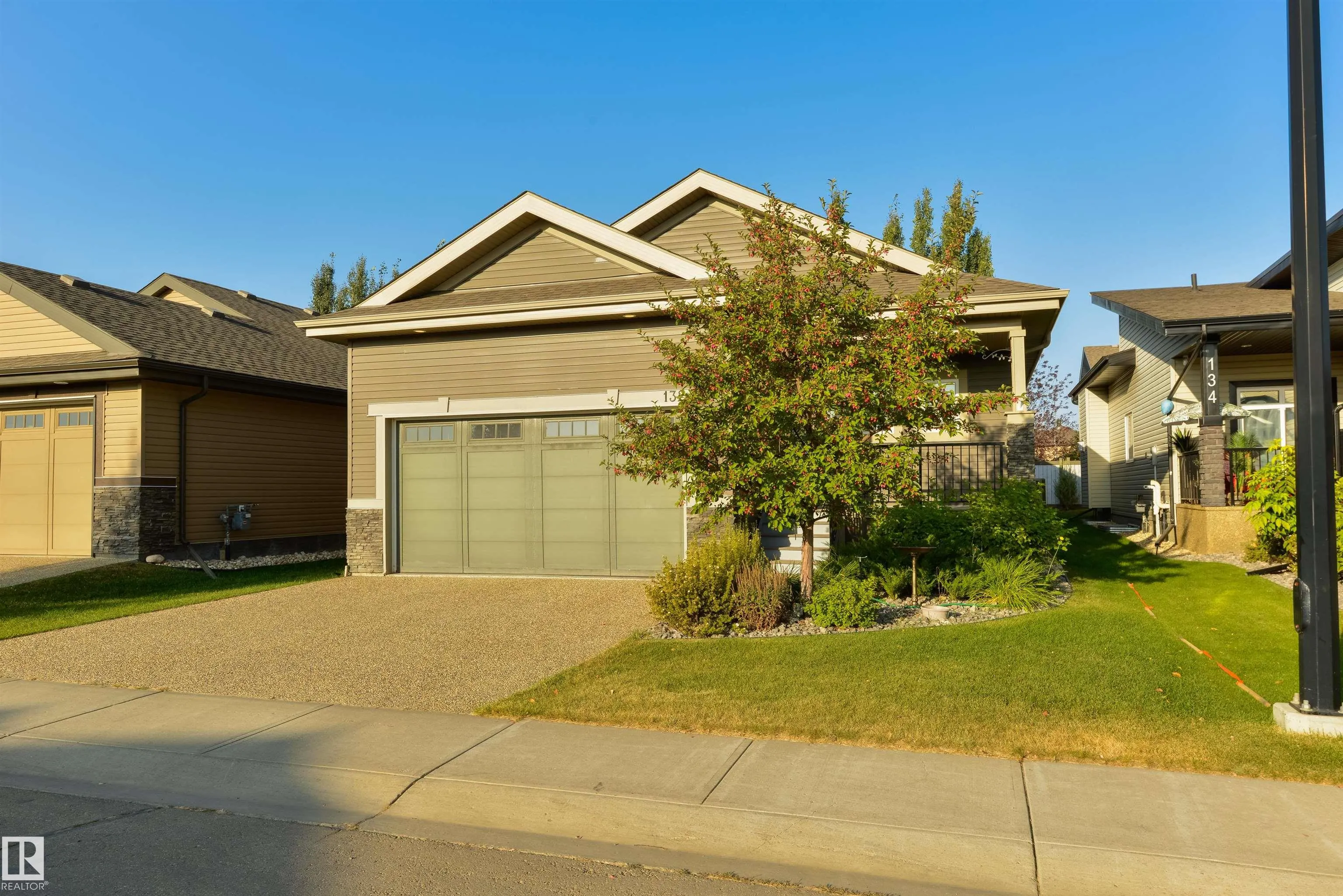 50 HEATHERGLEN Drive