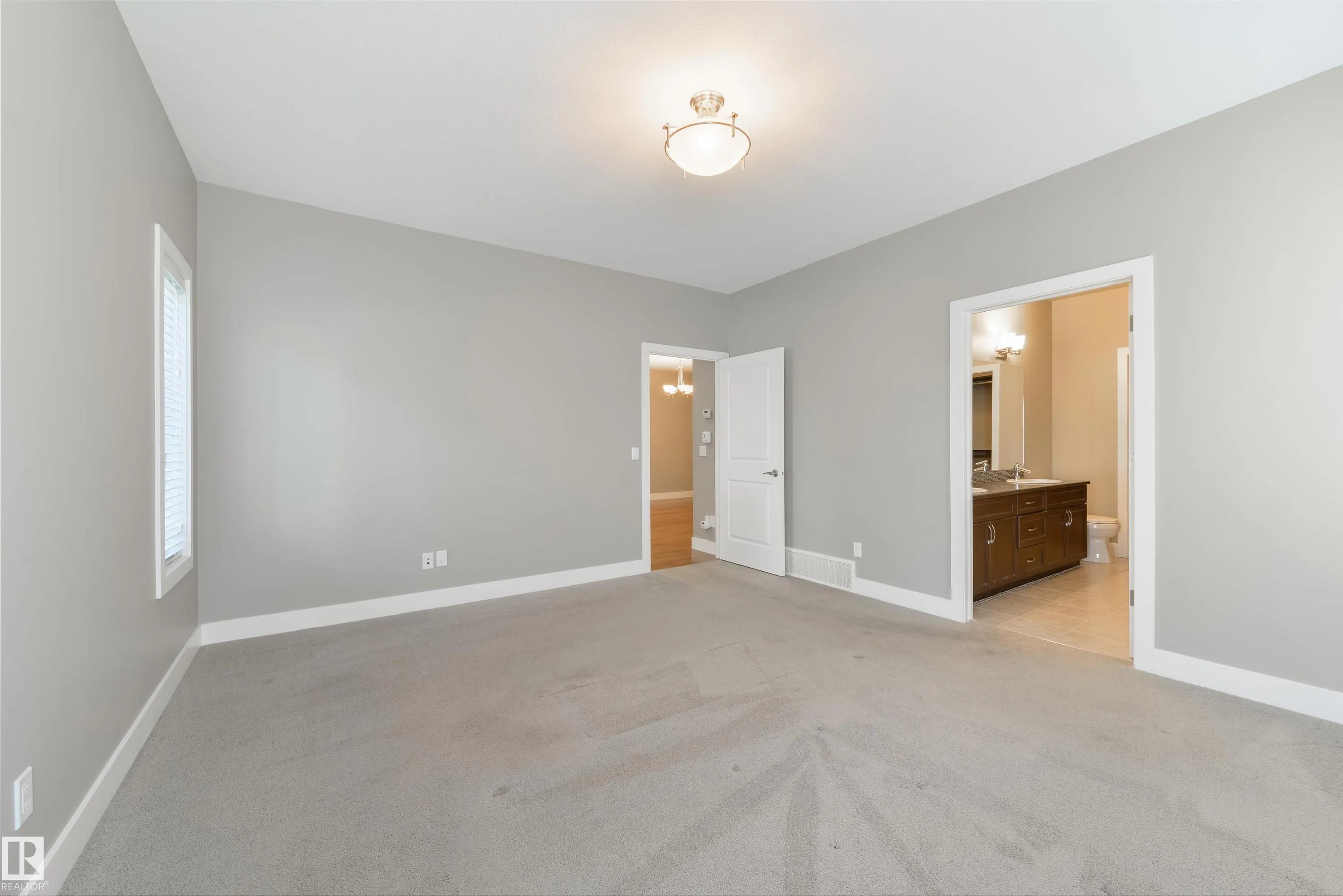50 HEATHERGLEN Drive