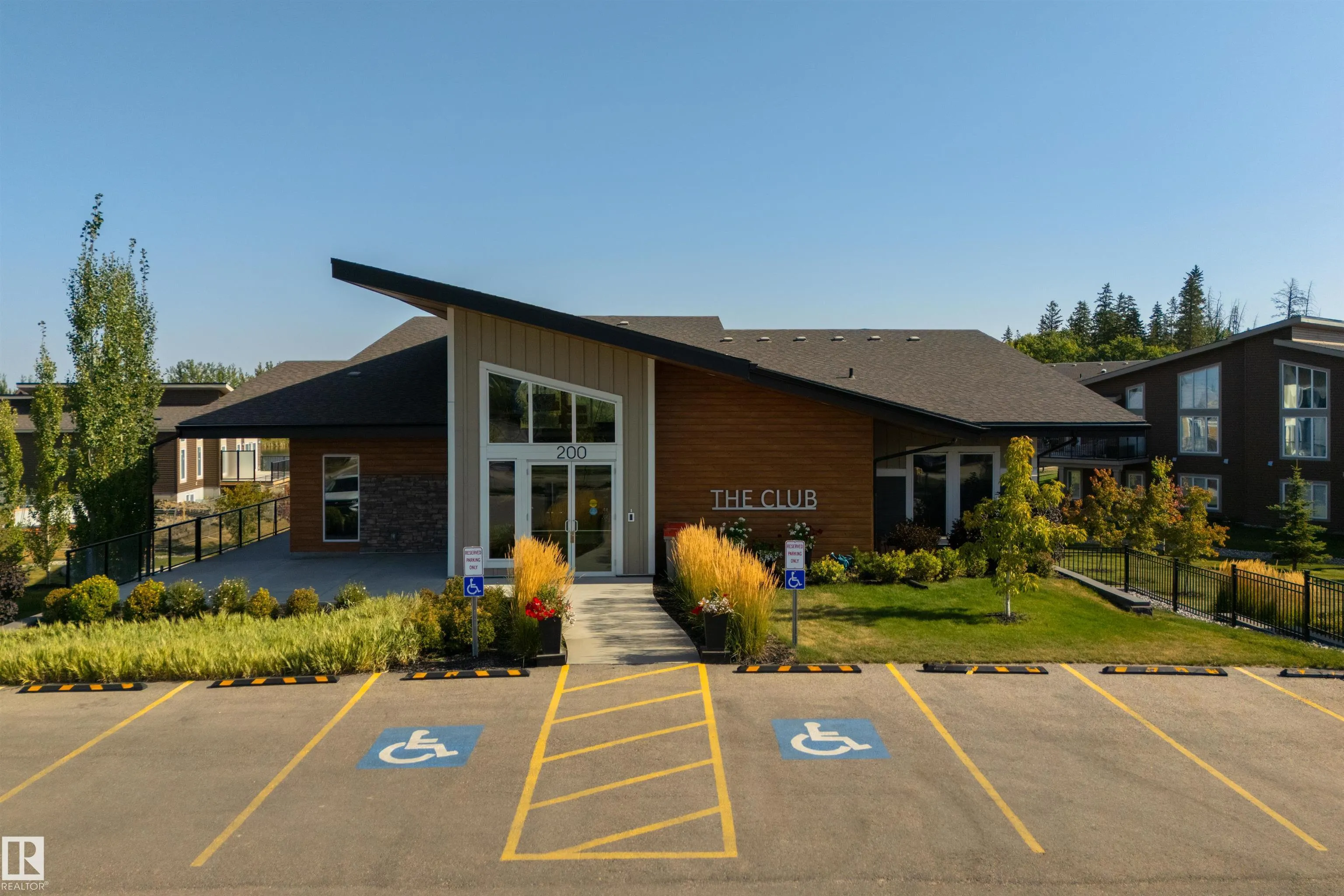 50 HEATHERGLEN Drive