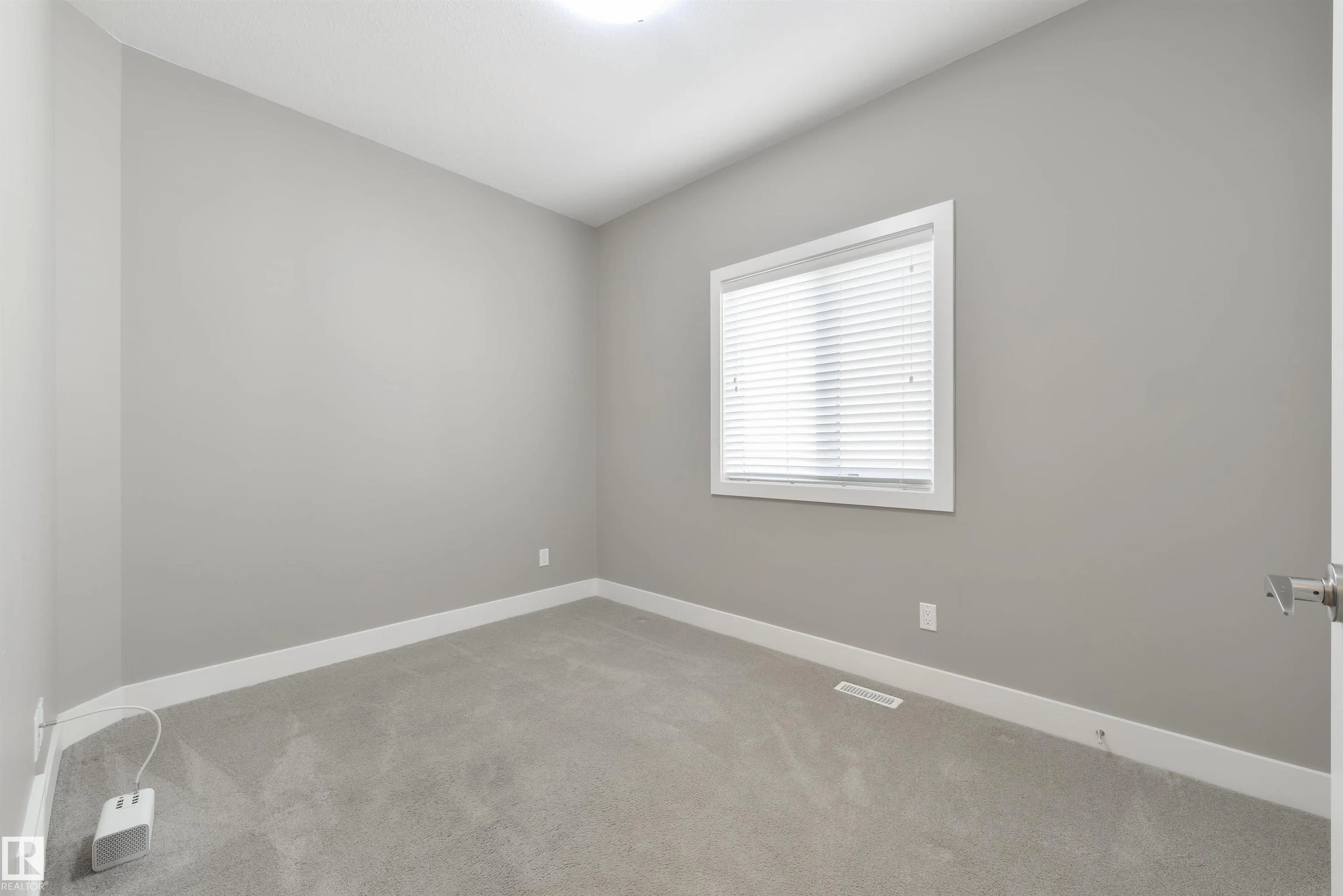 50 HEATHERGLEN Drive