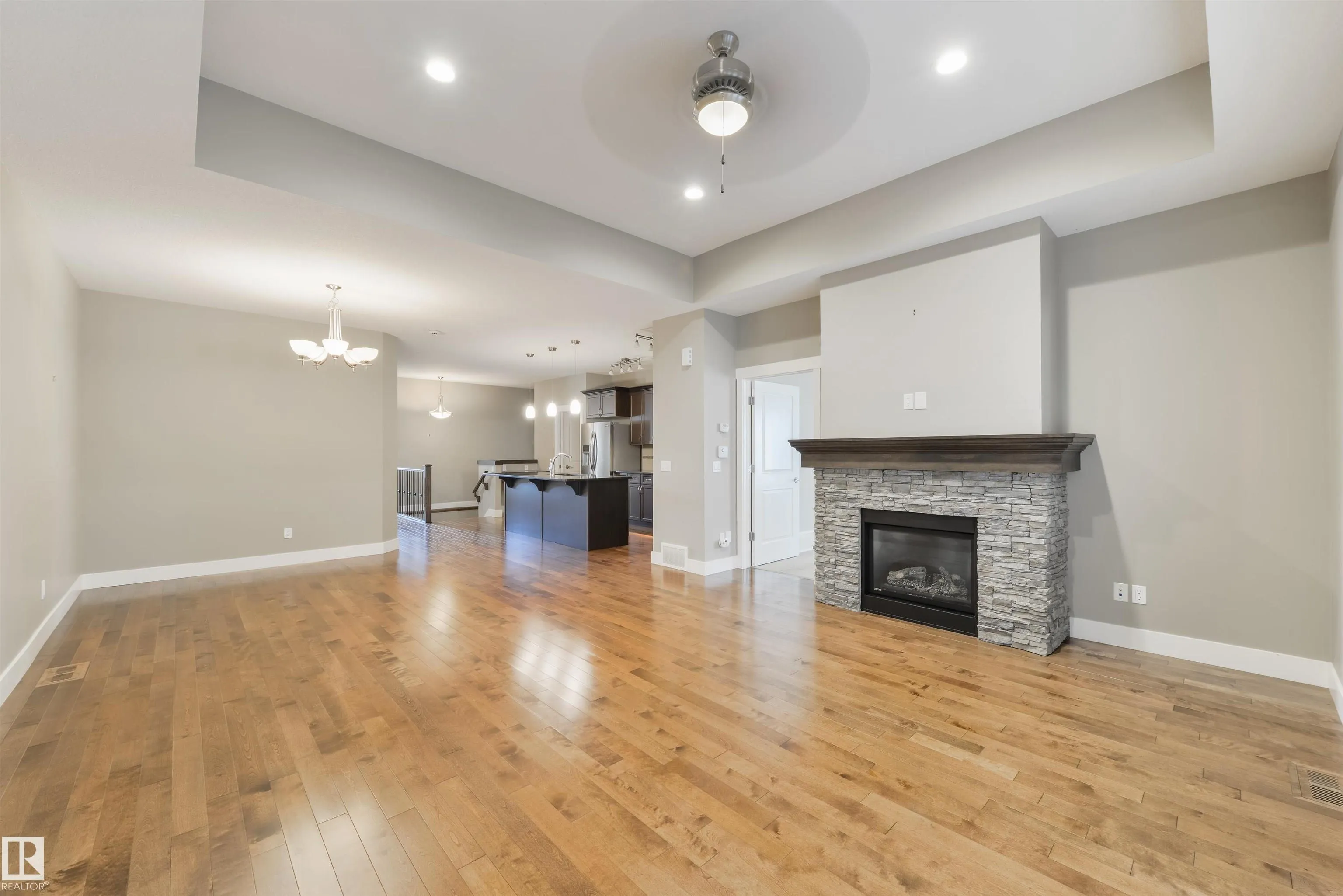 50 HEATHERGLEN Drive
