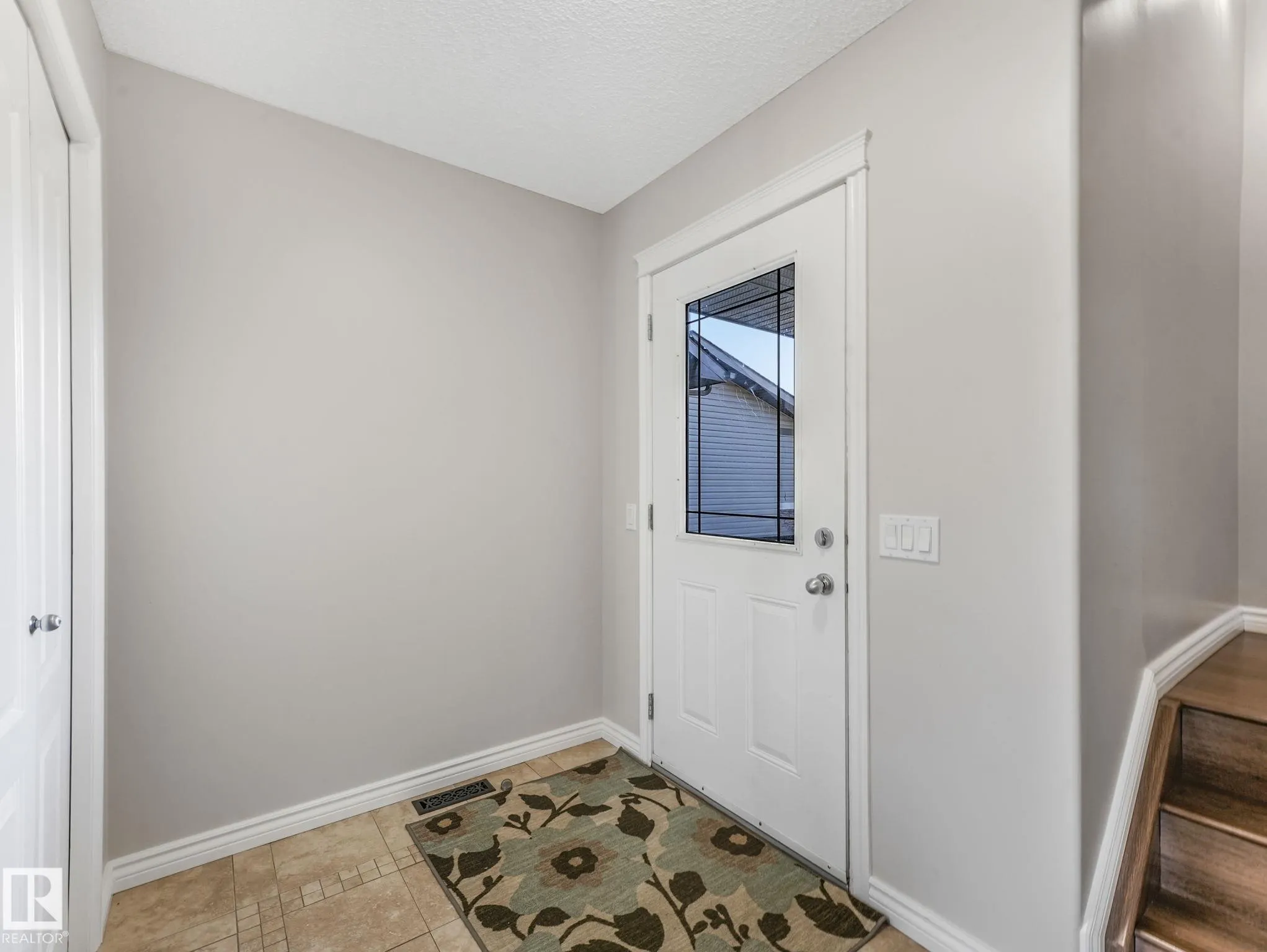 337 COWAN Crescent