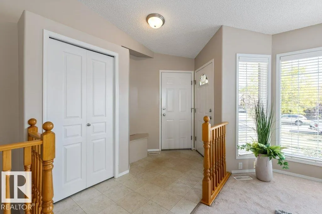 97 DUNFIELD Crescent