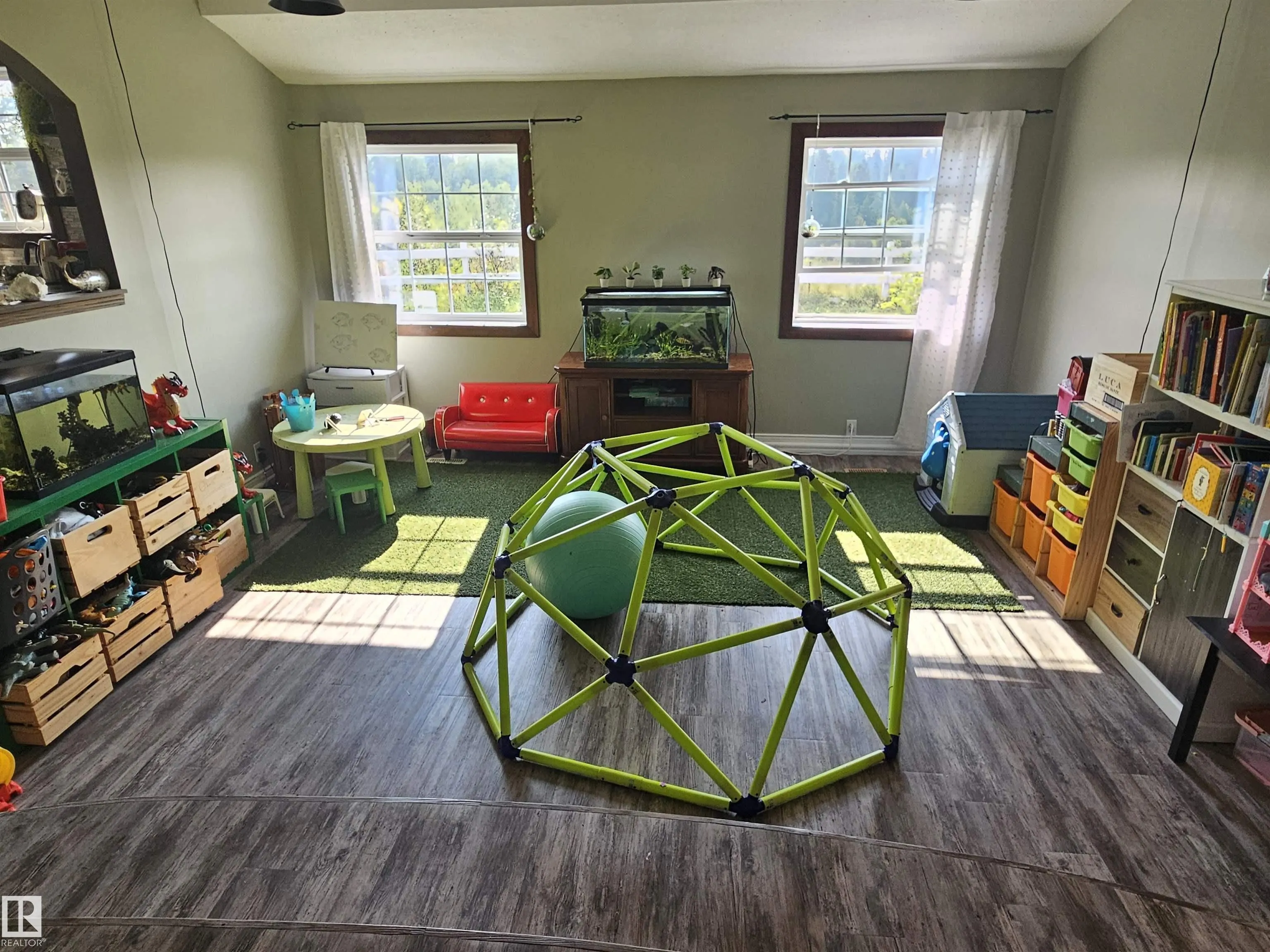 240065 TWP ROAD 472