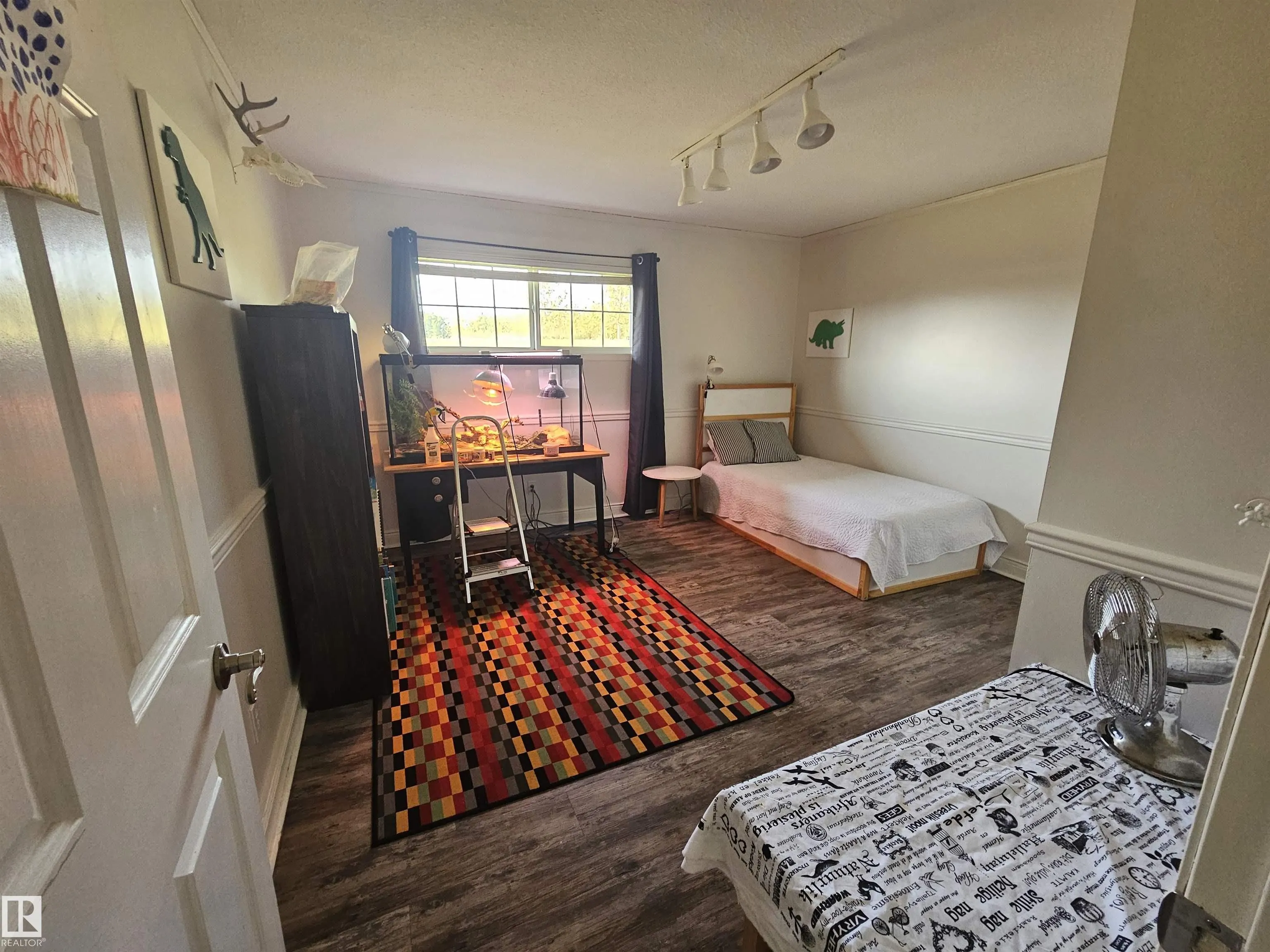 240065 TWP ROAD 472