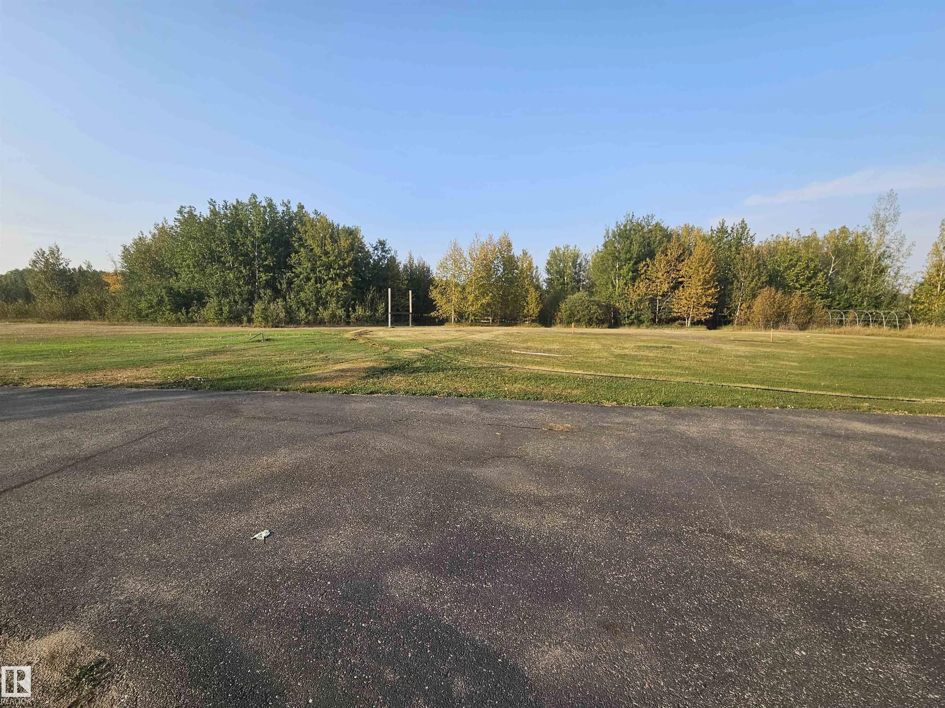 240065 TWP ROAD 472