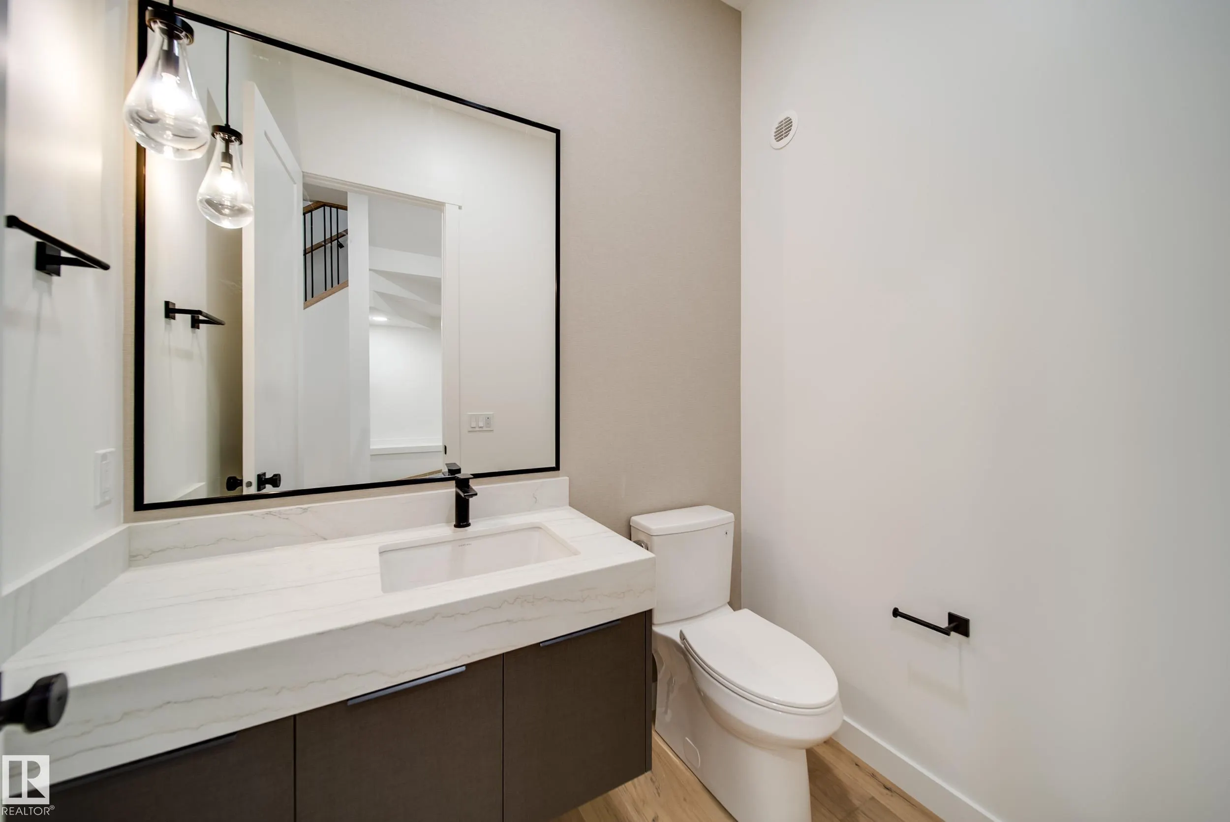 40A VALLEYVIEW Crescent