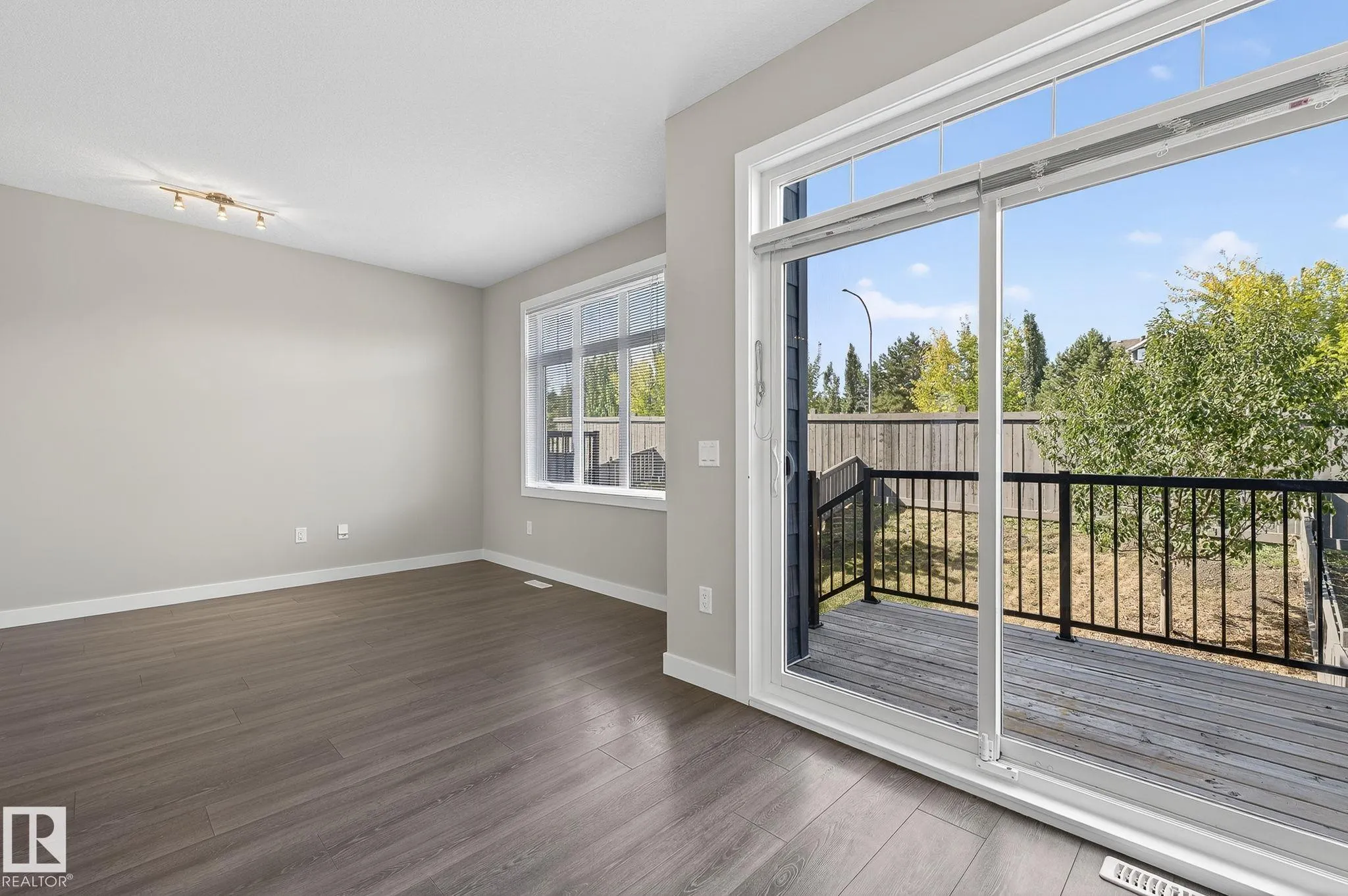 600 BELLEROSE Drive