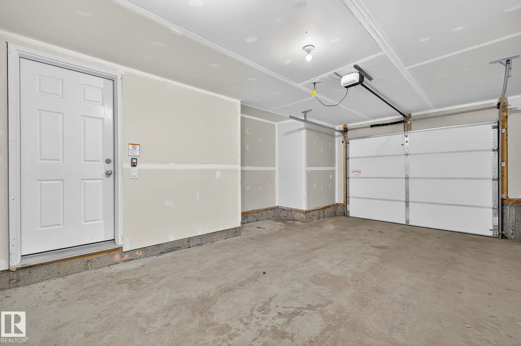 600 BELLEROSE Drive