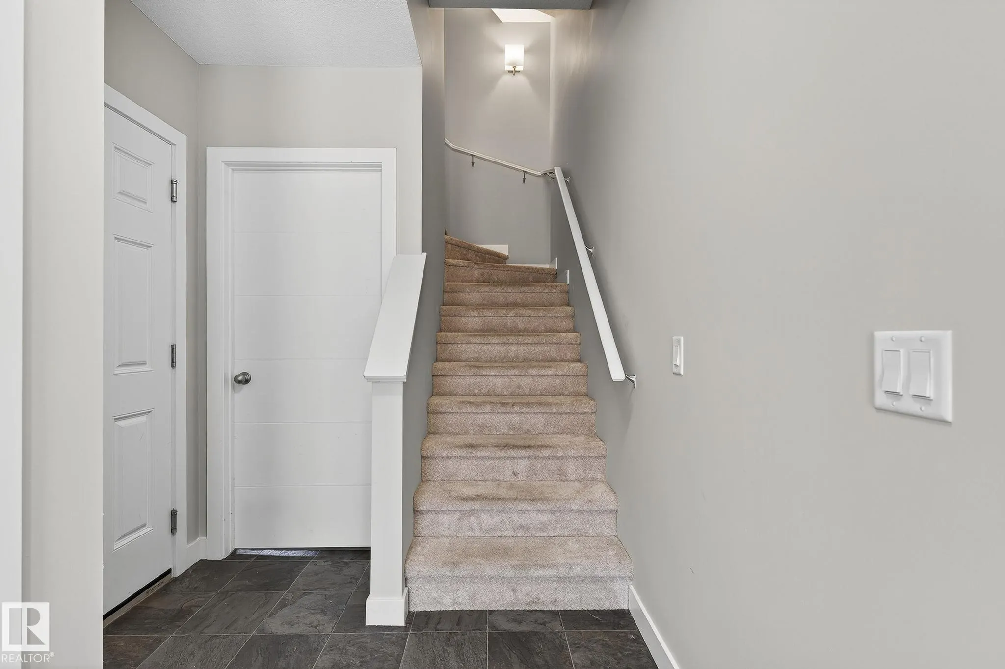 600 BELLEROSE Drive