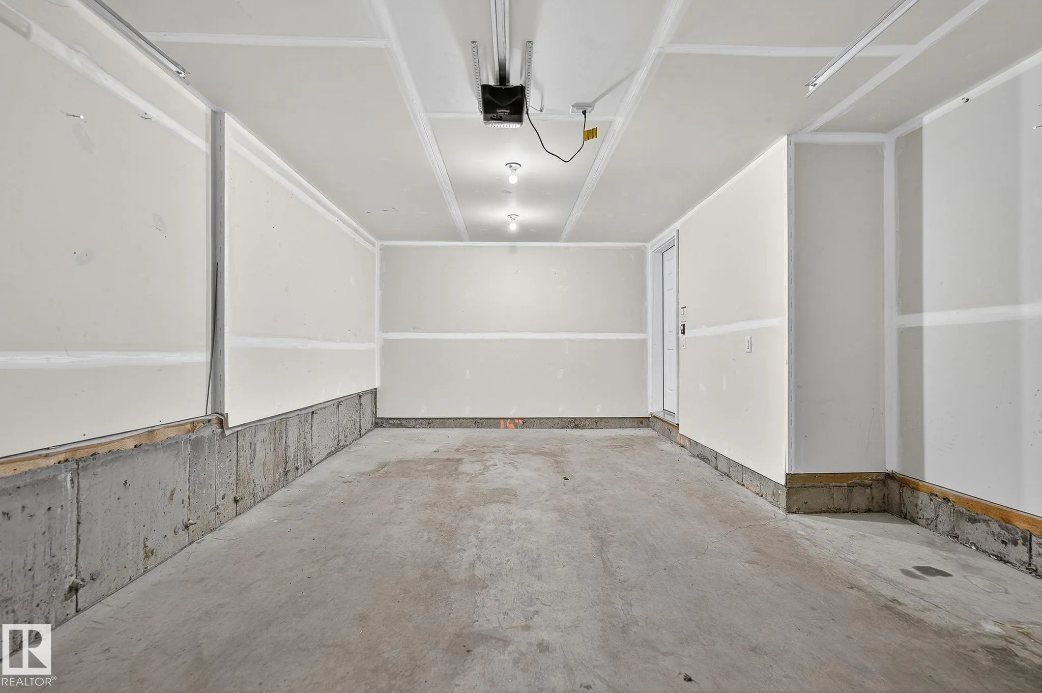 600 BELLEROSE Drive