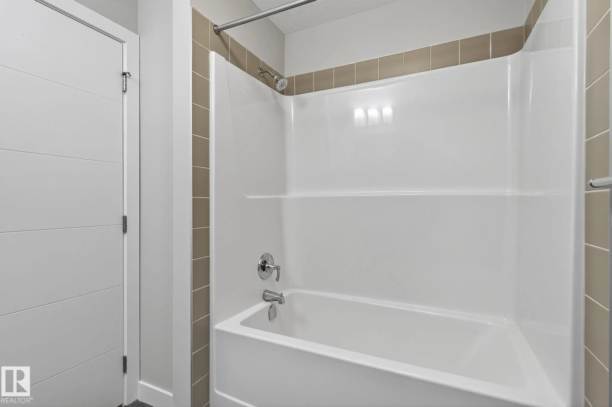 600 BELLEROSE Drive