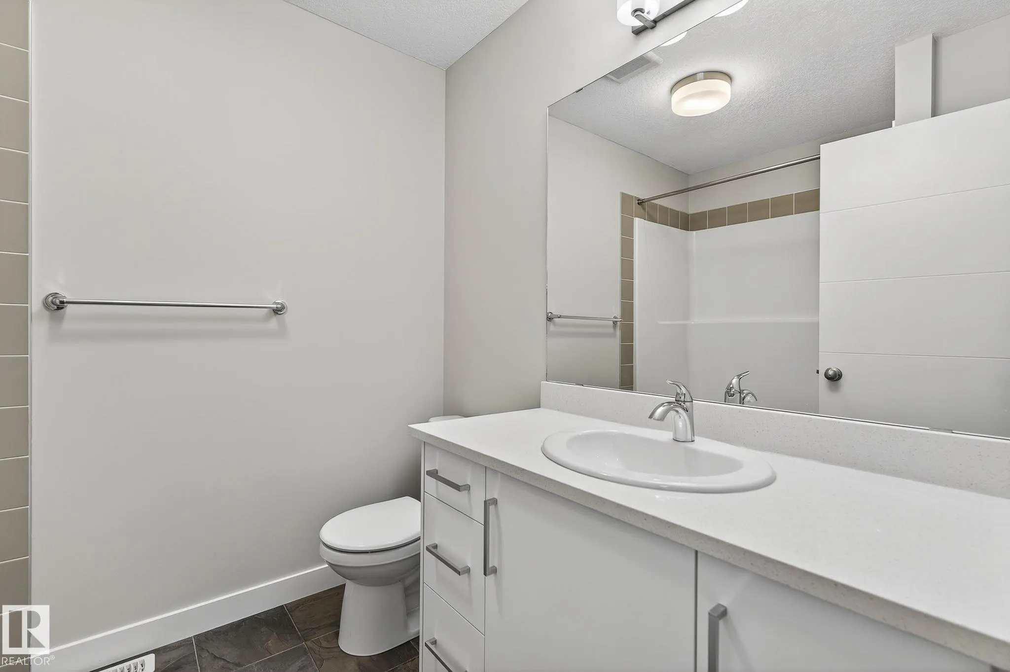 600 BELLEROSE Drive