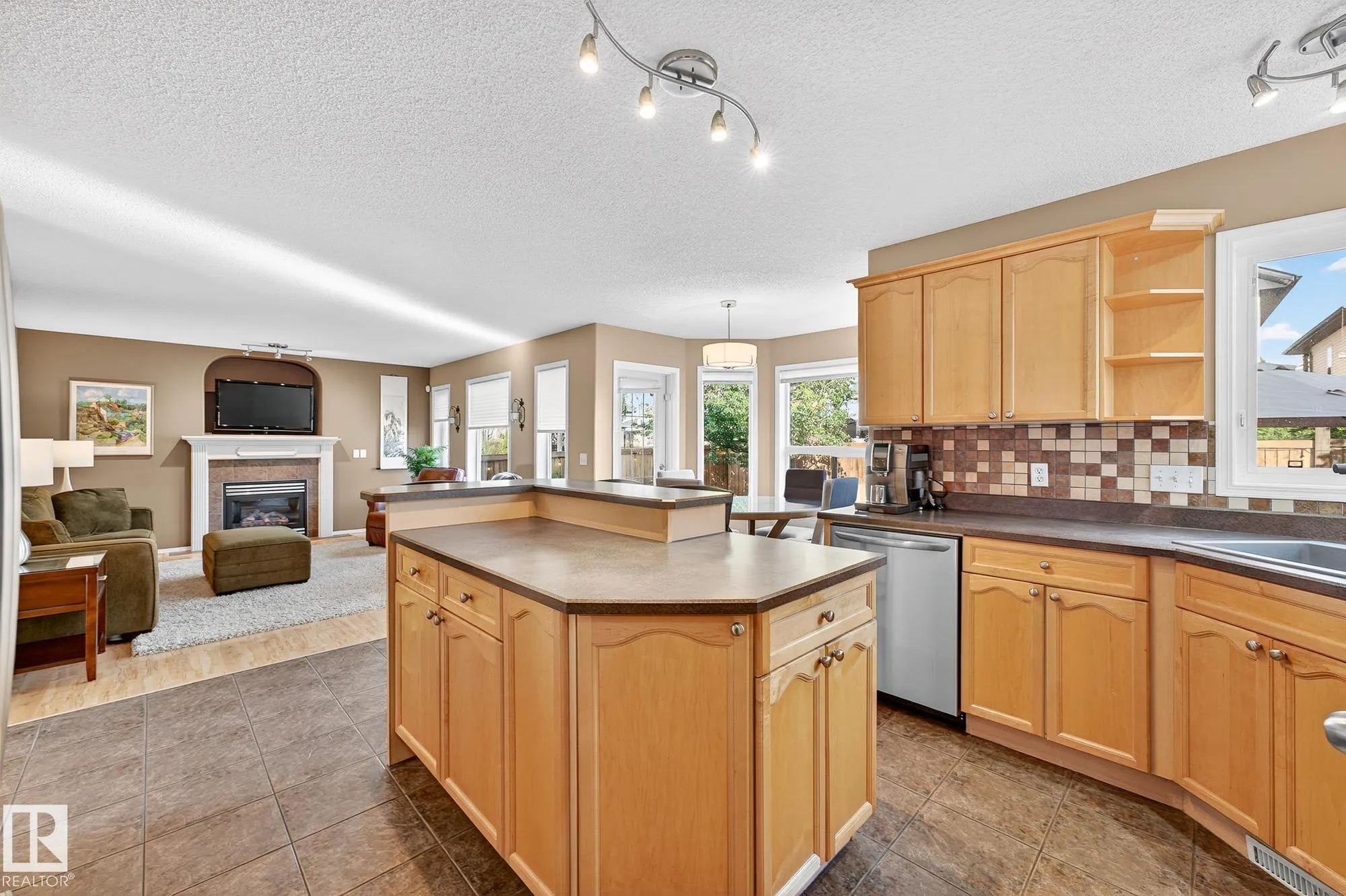 505 FORREST Drive