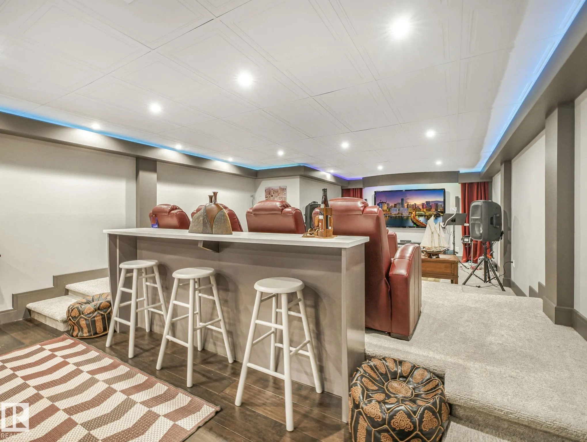 536 ESTATE Drive