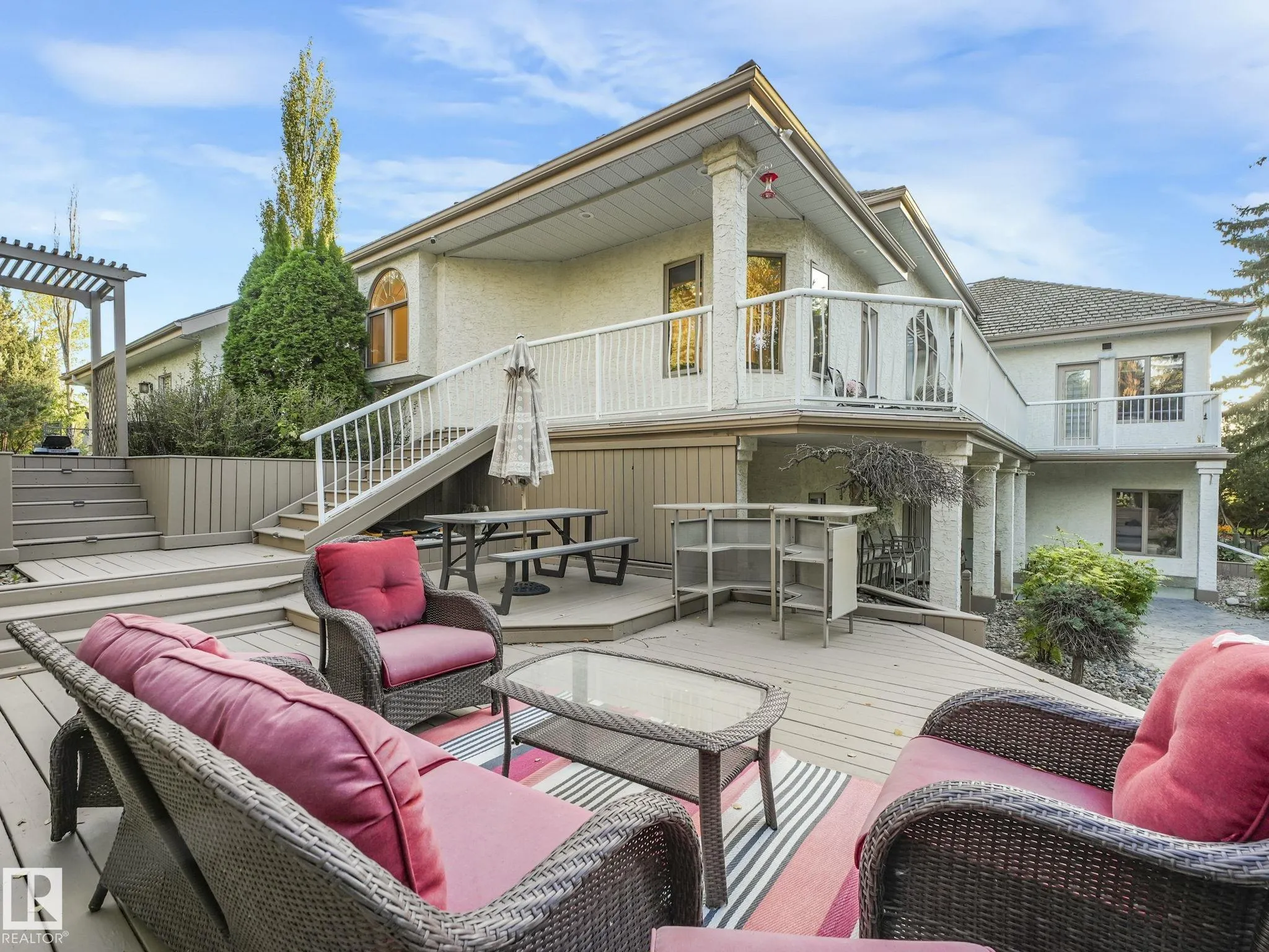 536 ESTATE Drive