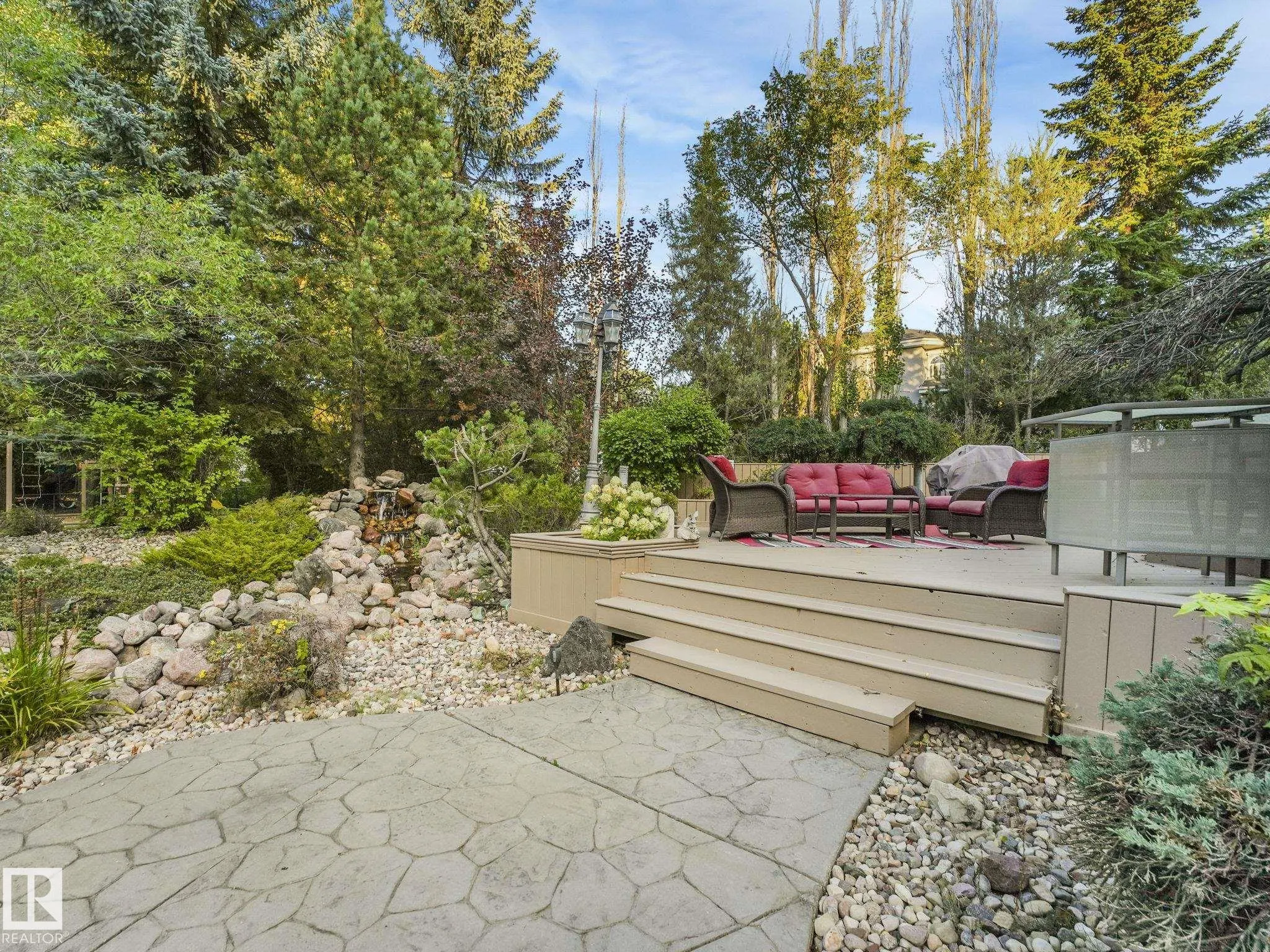 536 ESTATE Drive