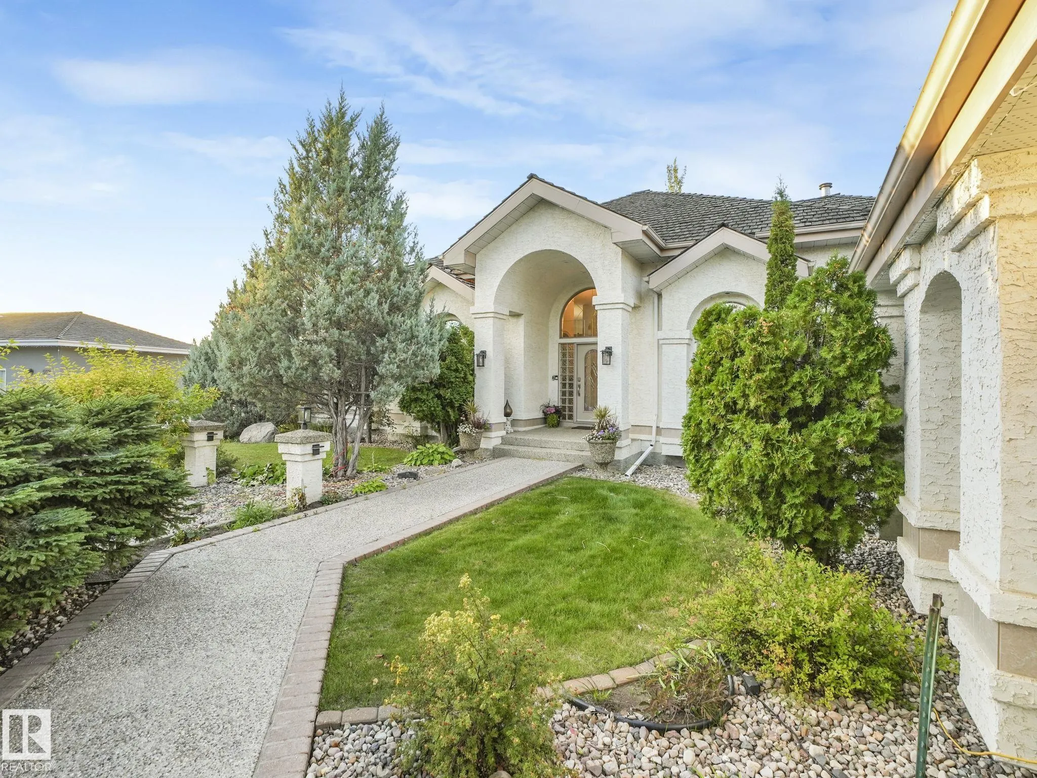 536 ESTATE Drive
