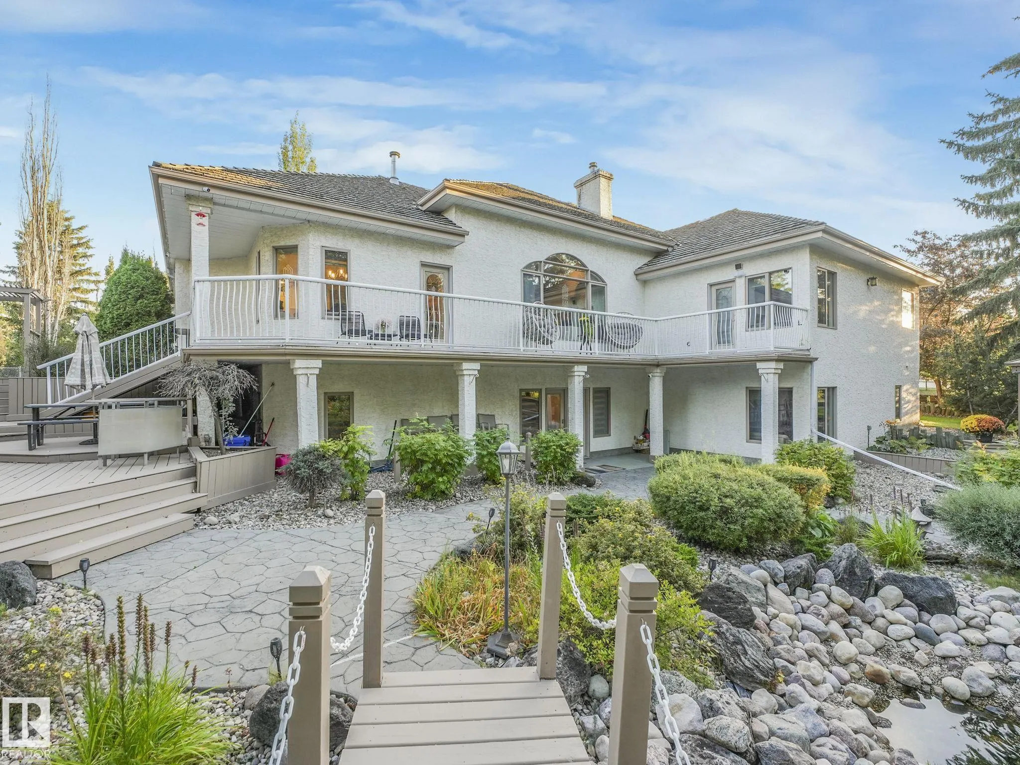 536 ESTATE Drive