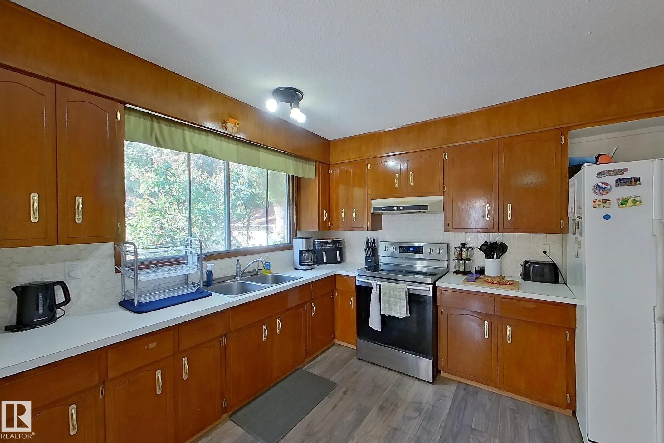 45 GREYSTONE Crescent