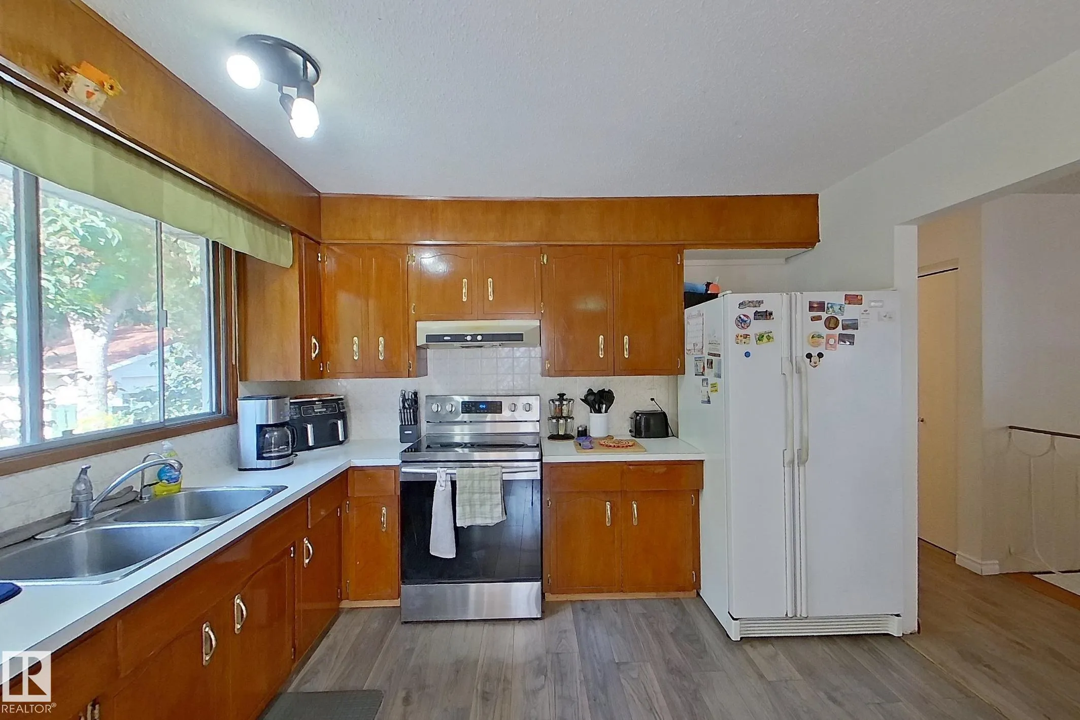 45 GREYSTONE Crescent