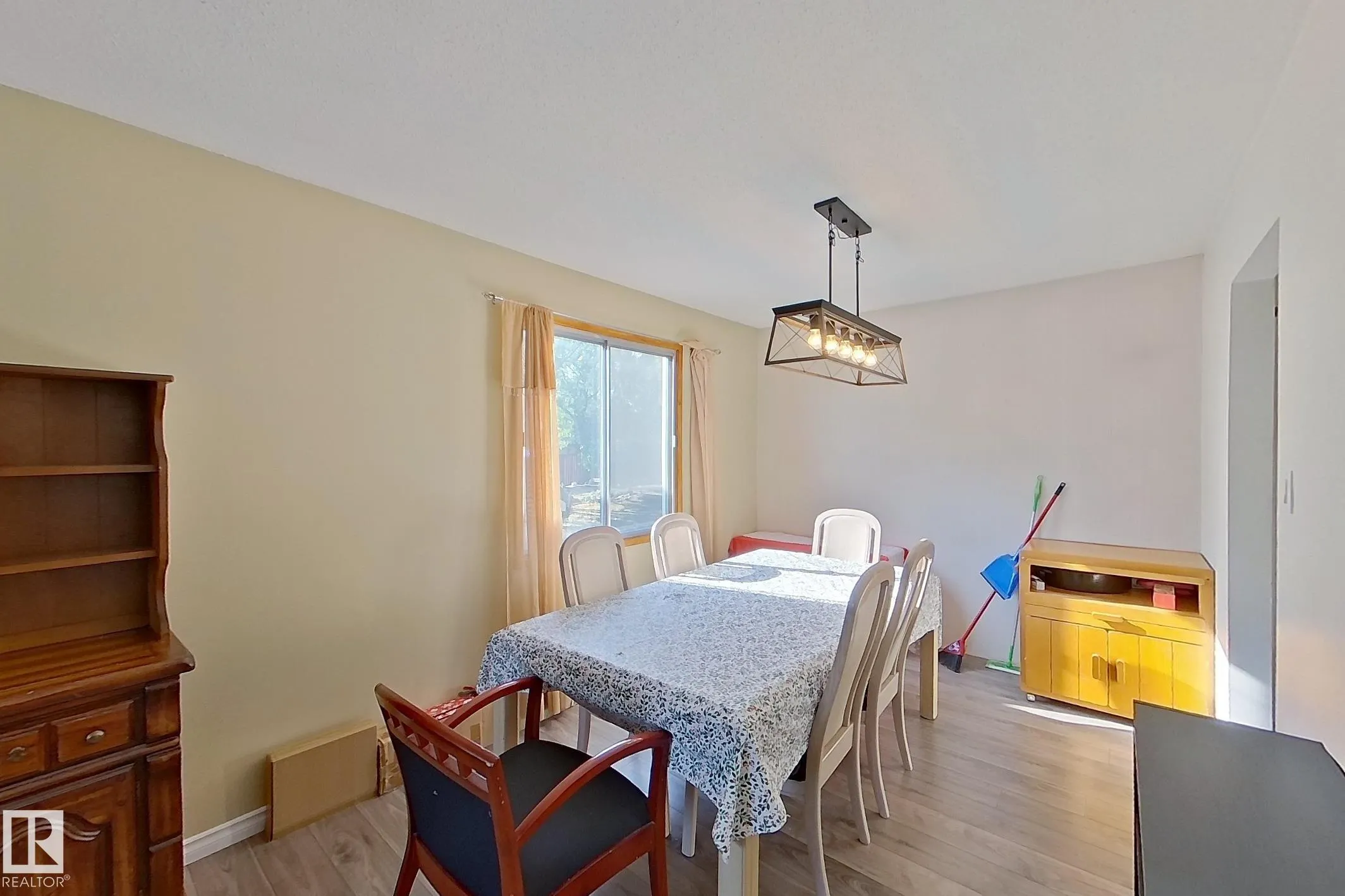 45 GREYSTONE Crescent