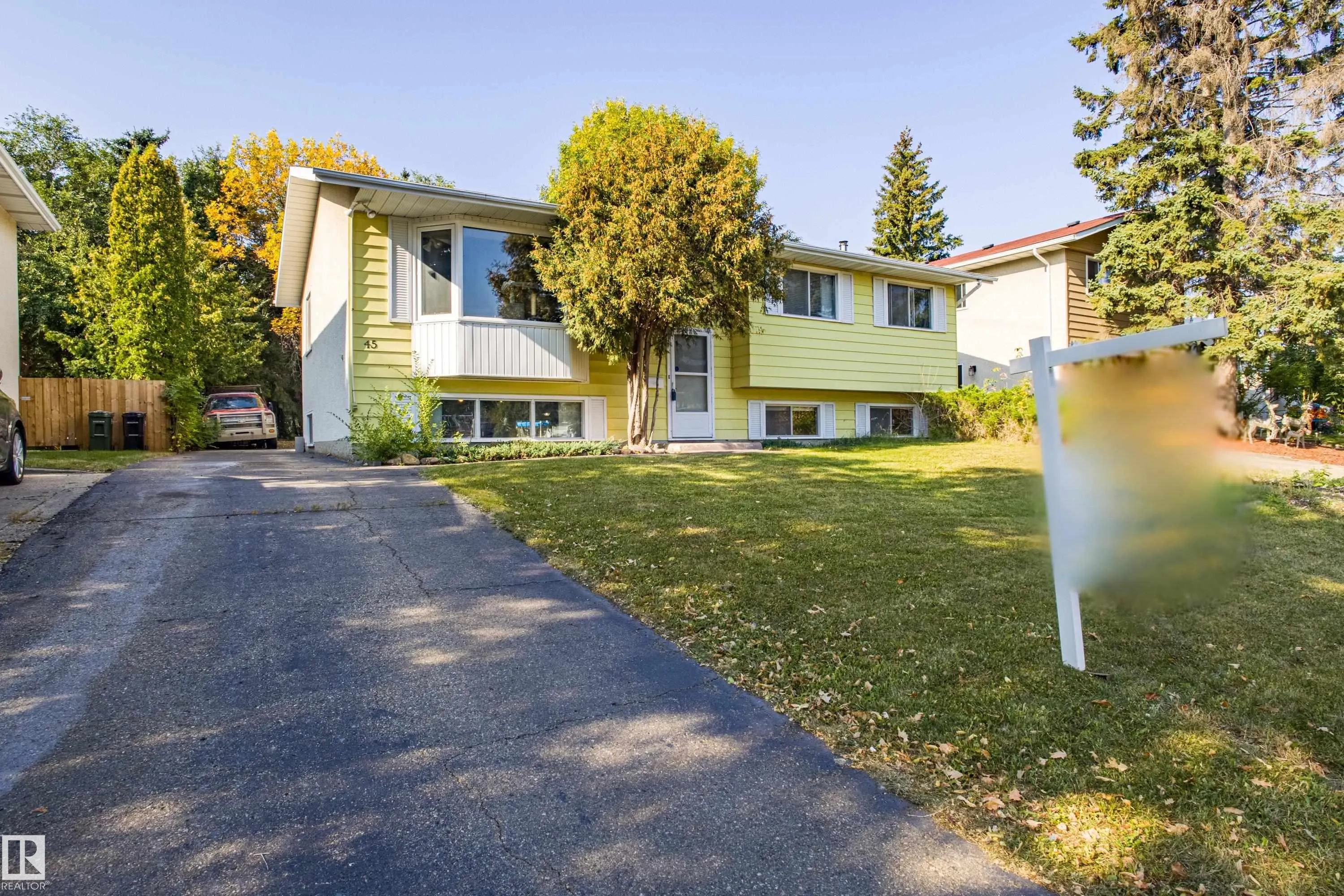 45 GREYSTONE Crescent