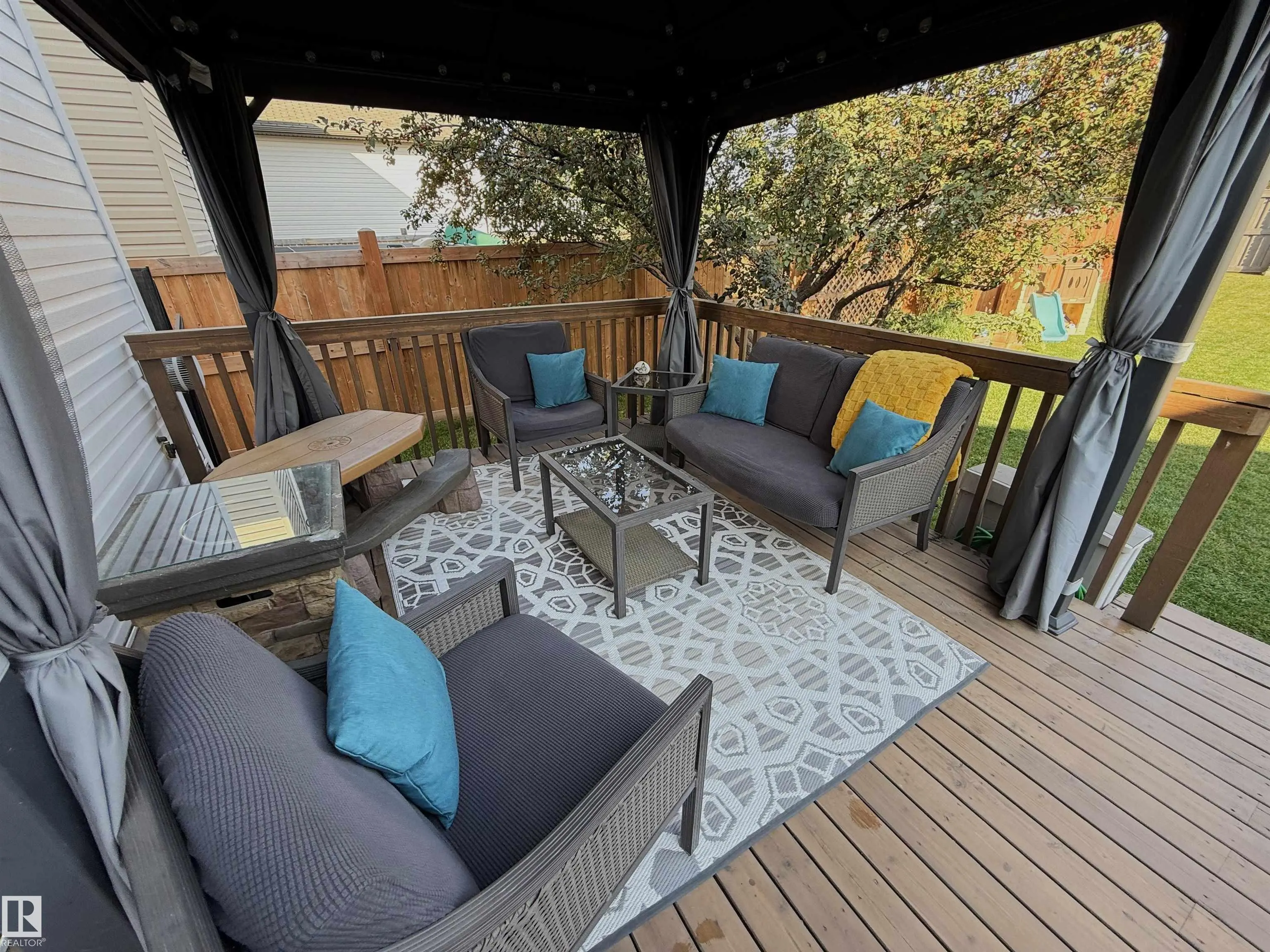2 WESTERRA Close