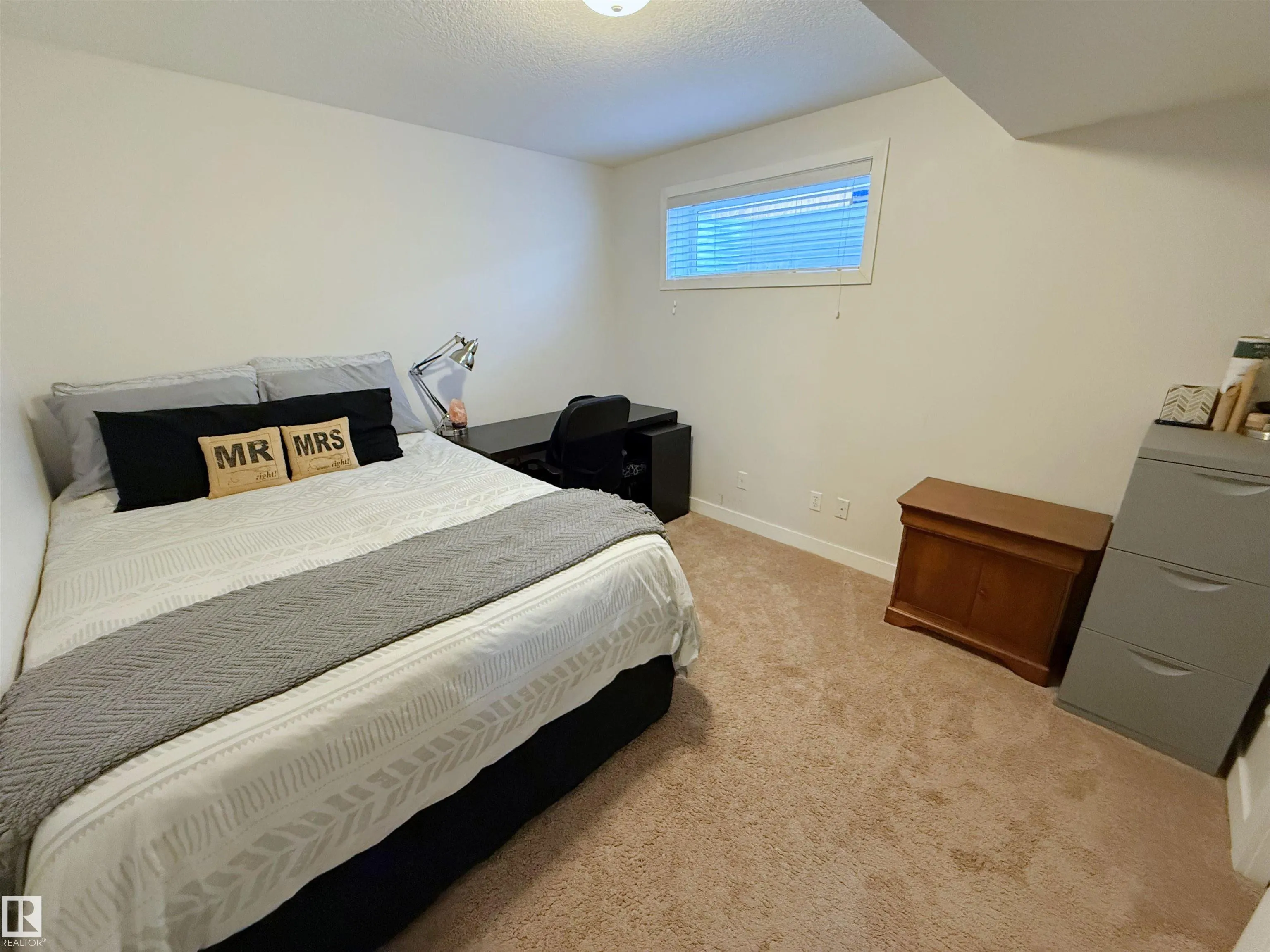 2 WESTERRA Close