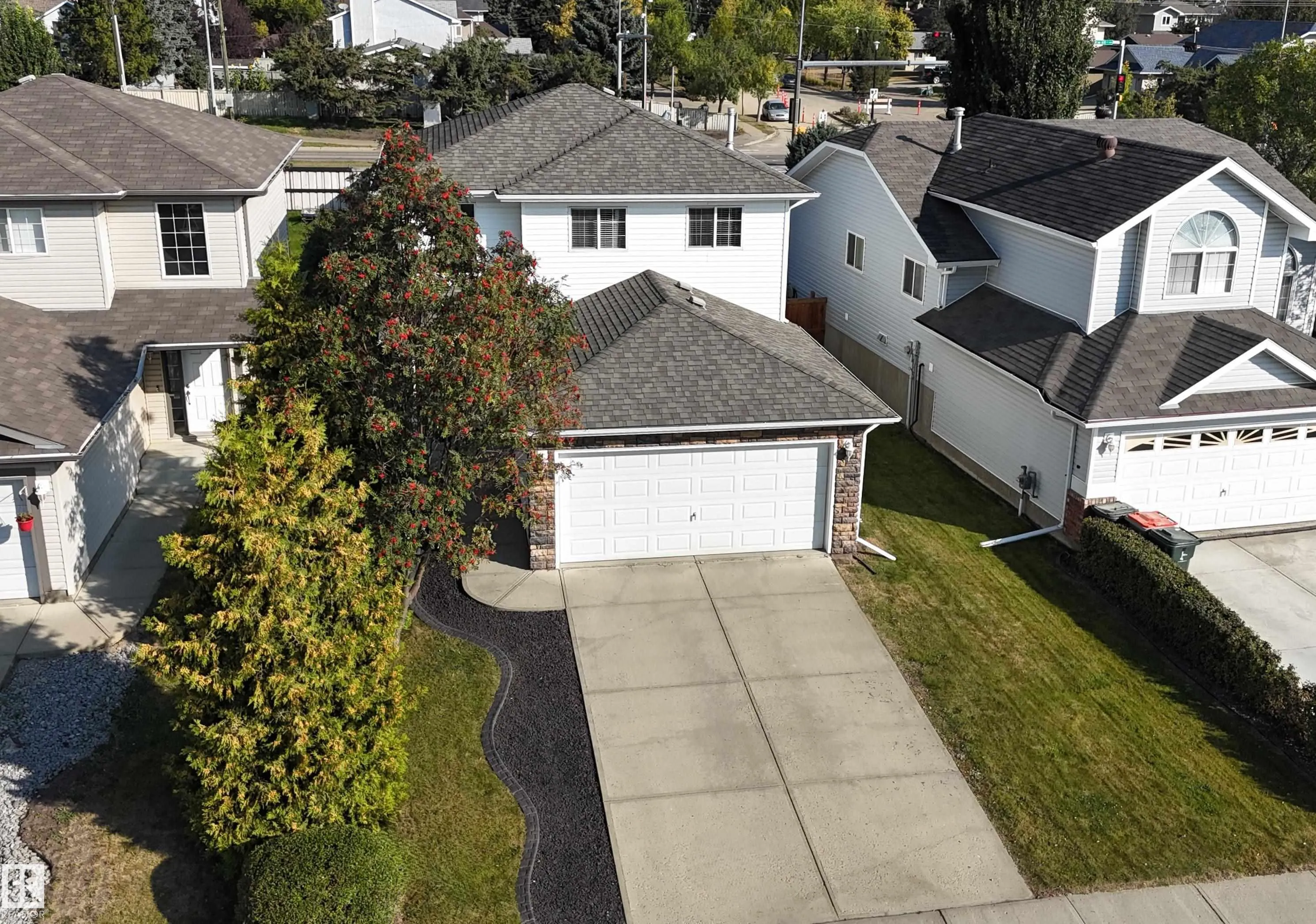 2 WESTERRA Close