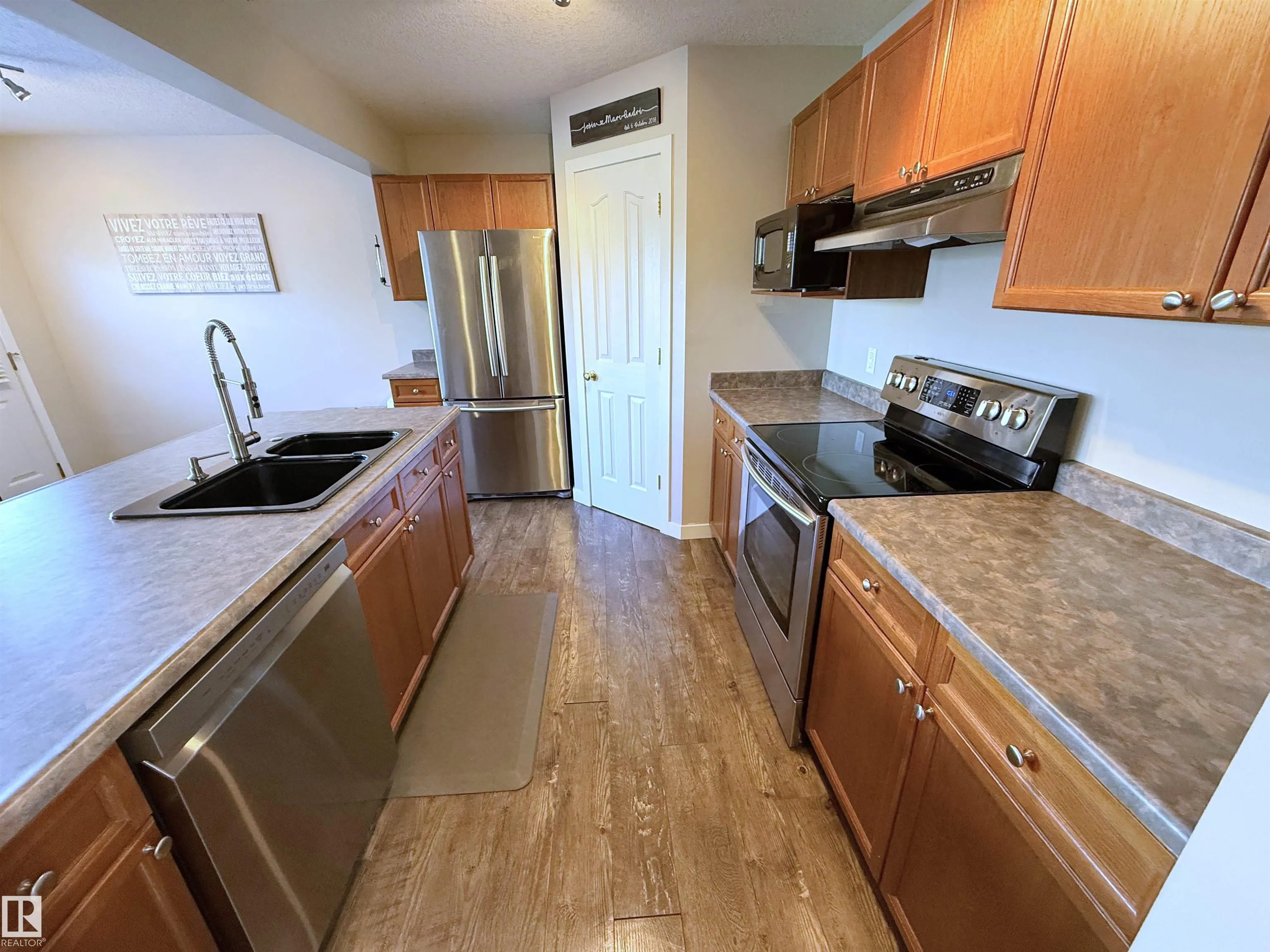 2 WESTERRA Close