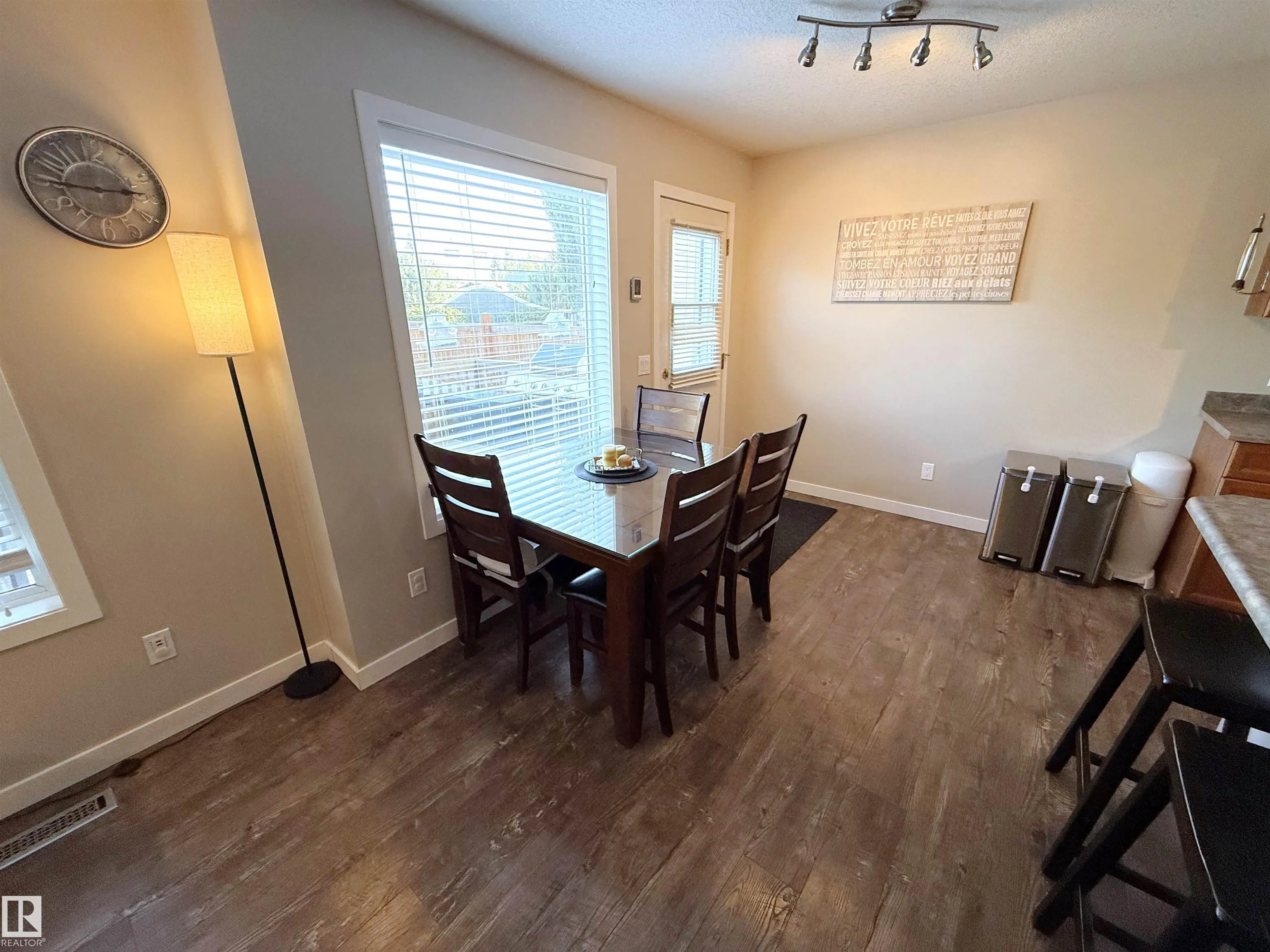 2 WESTERRA Close