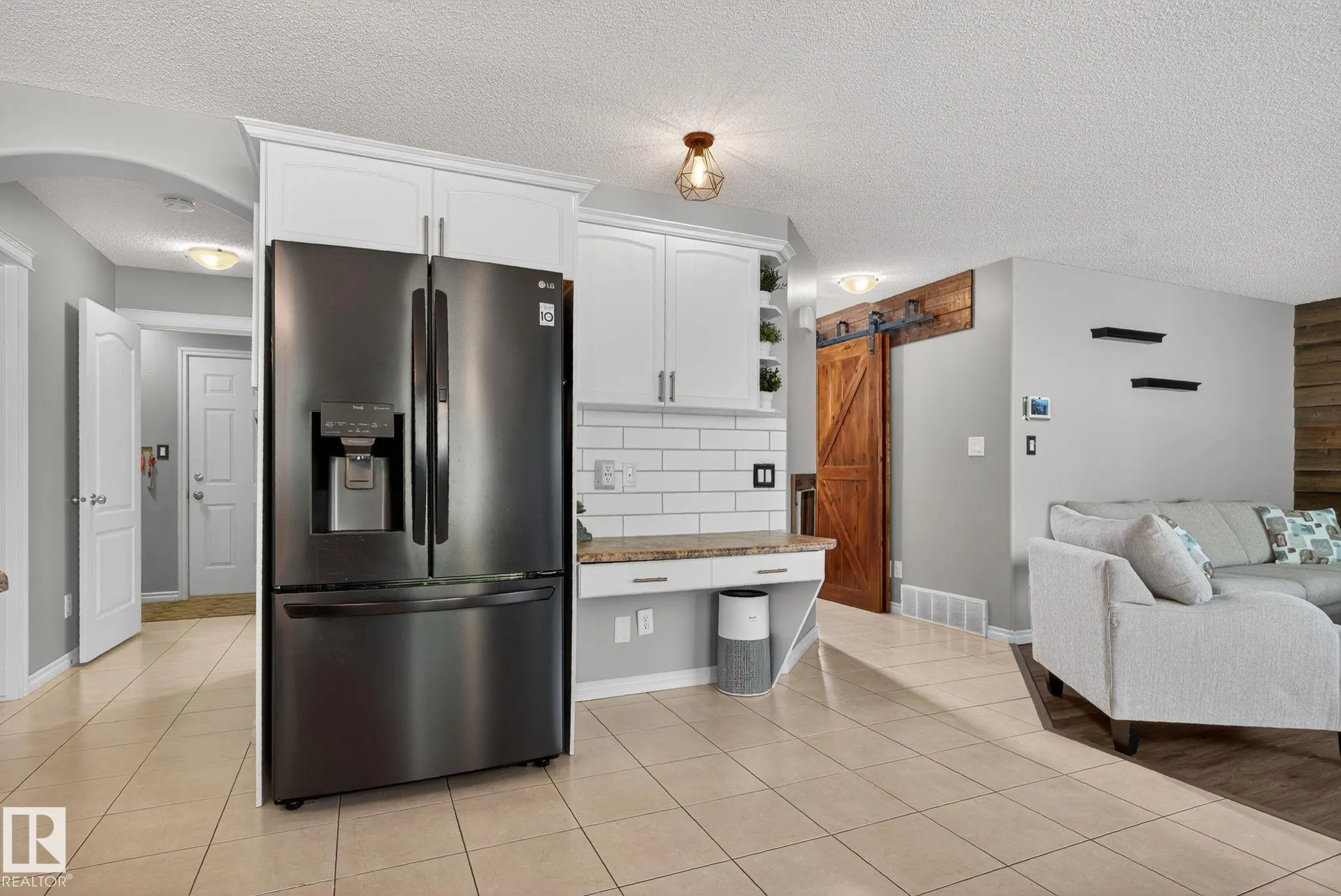 185 ERIN RIDGE Drive