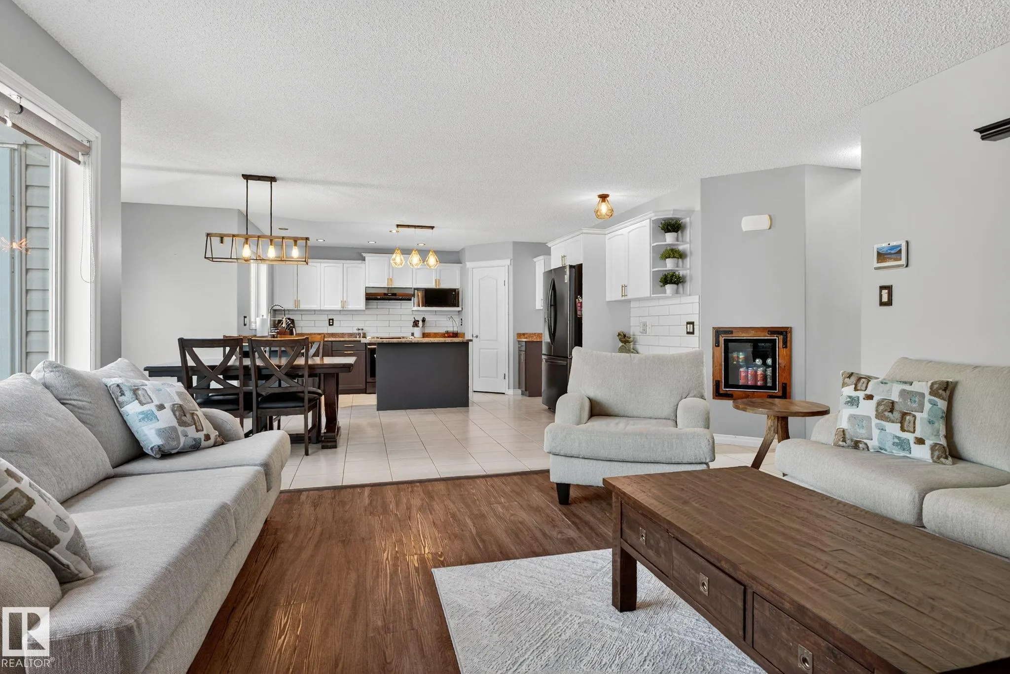 185 ERIN RIDGE Drive