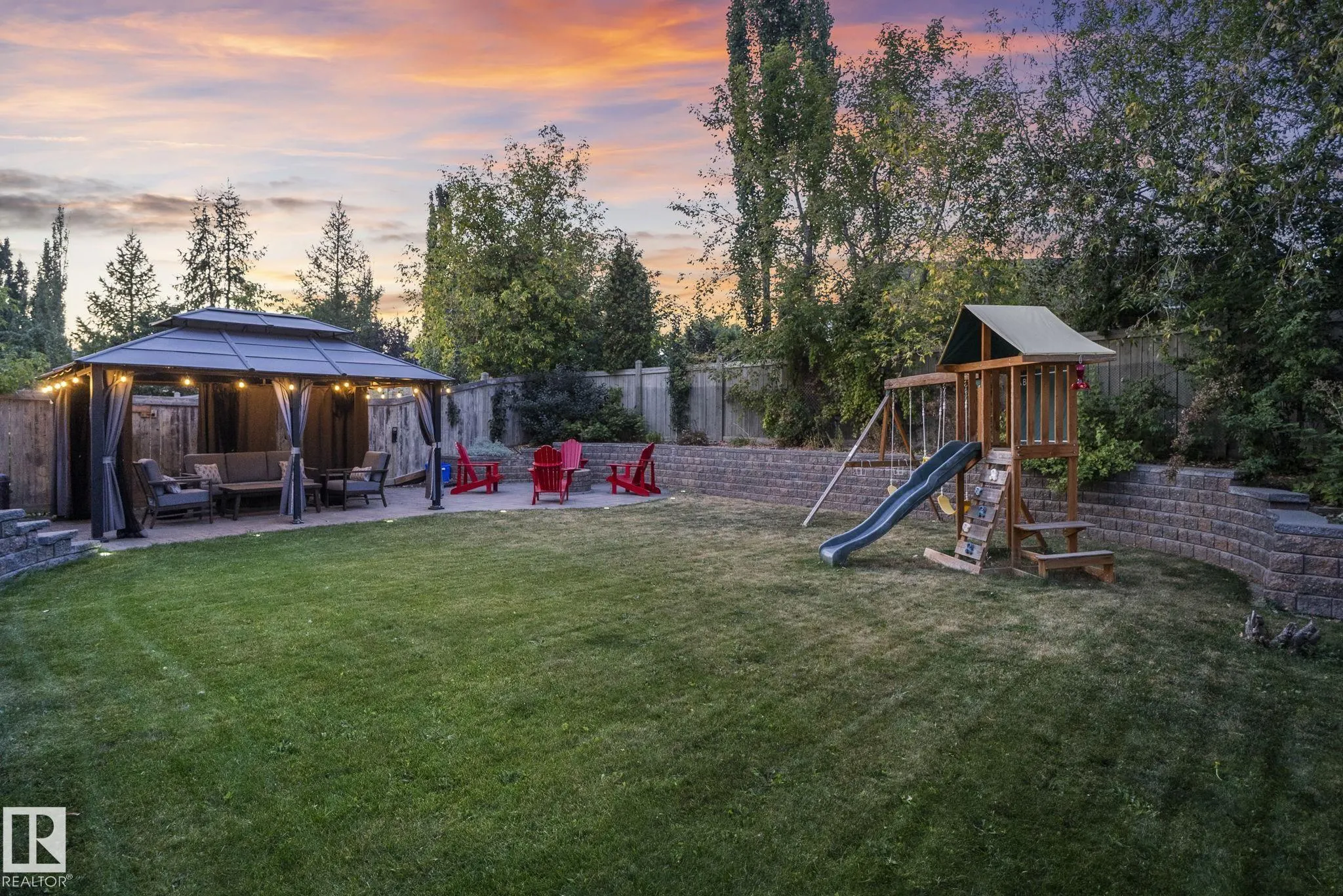 185 ERIN RIDGE Drive