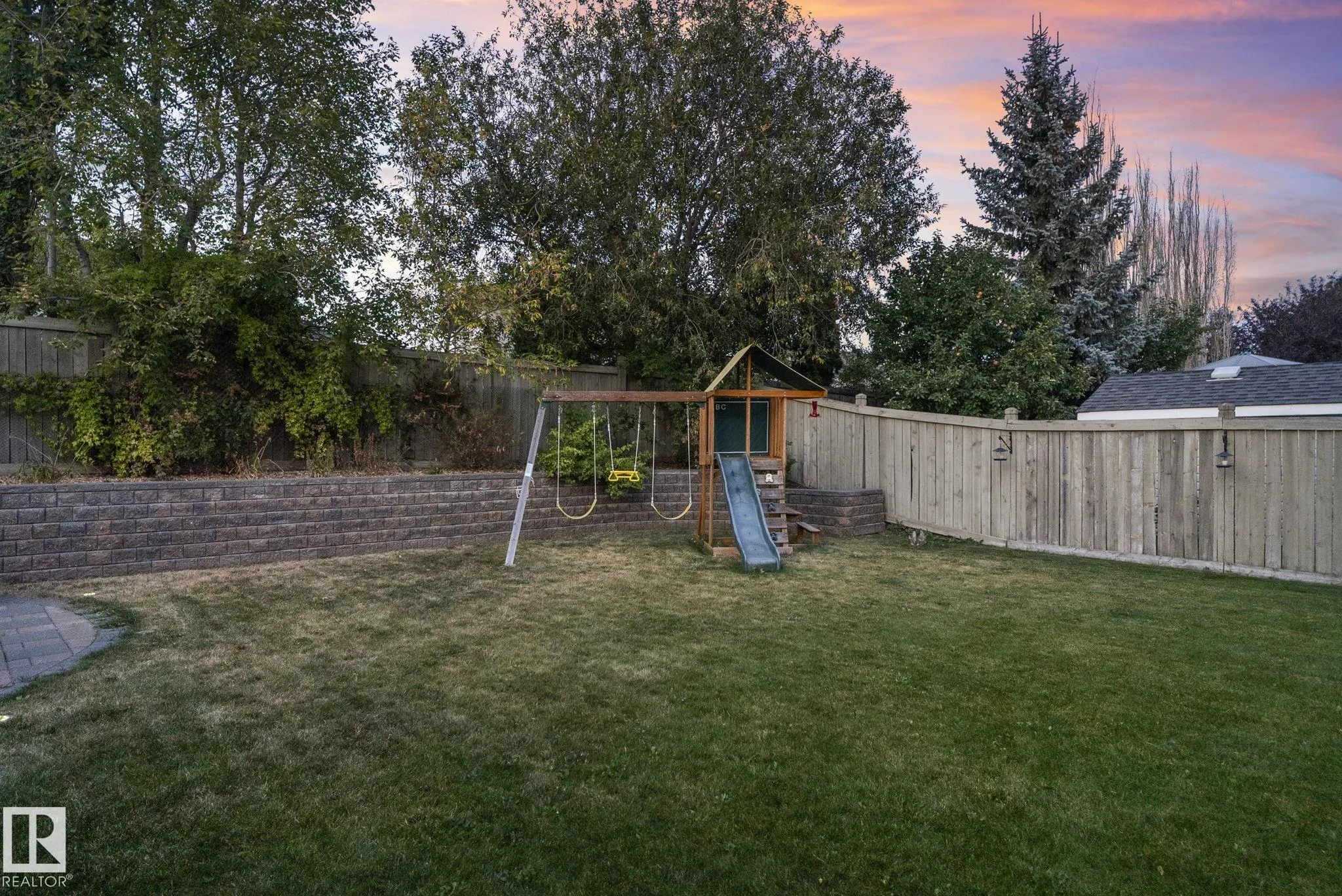 185 ERIN RIDGE Drive