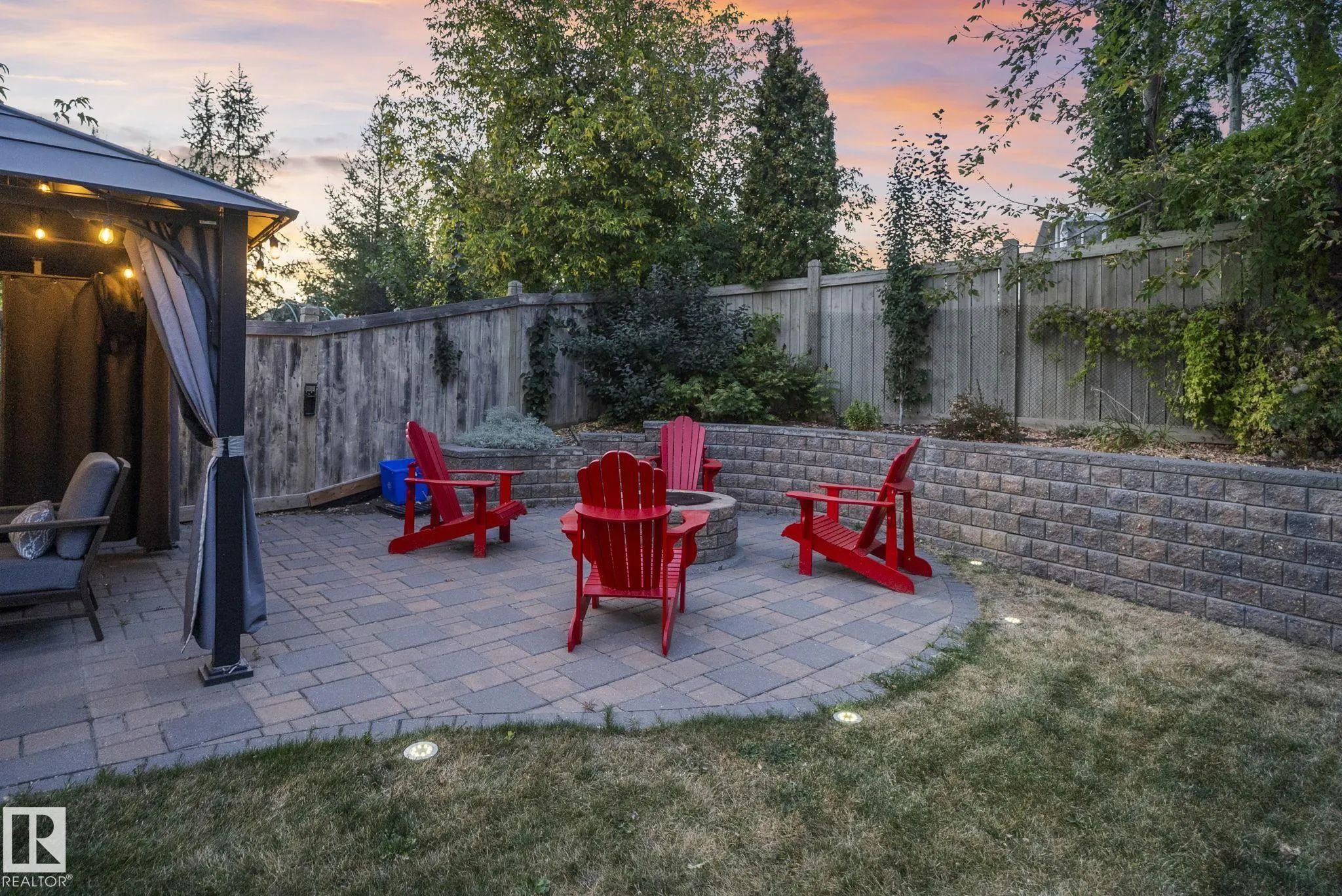 185 ERIN RIDGE Drive