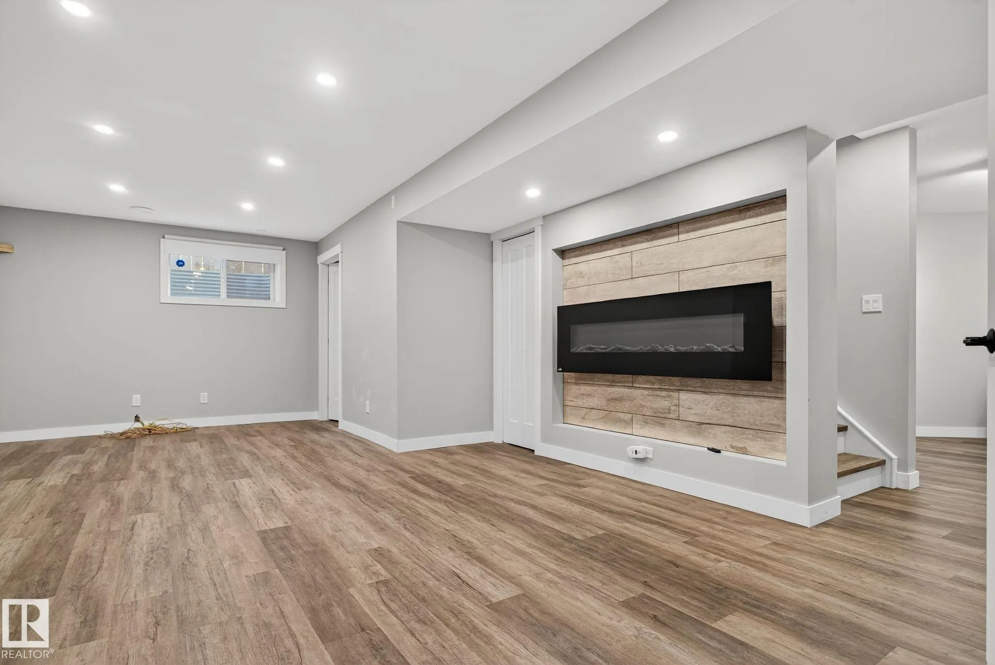 185 ERIN RIDGE Drive